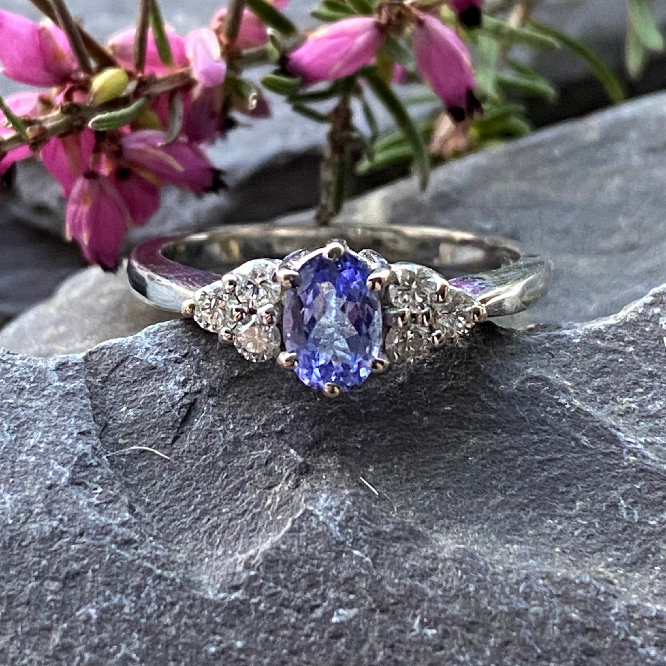 9ct Tanzanite & Diamond Engagement Ring Size M or 6 1/4 US.