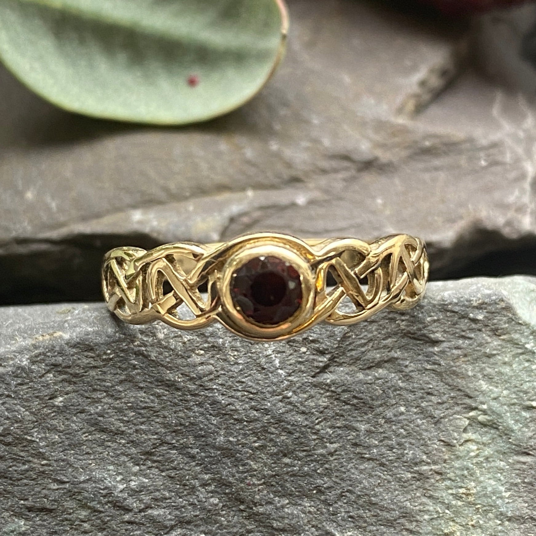 9ct Gold Celtic Style Ring Set With Garnet Size P or 7 3/4 US.