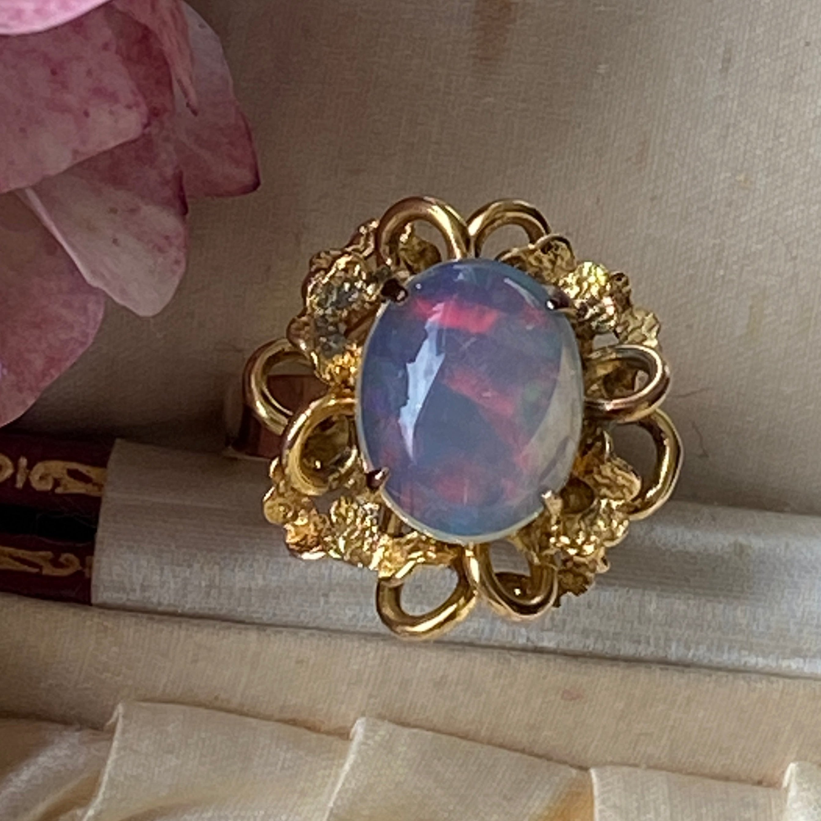 Vintage 14ct Gold Jelly Opal Ring.