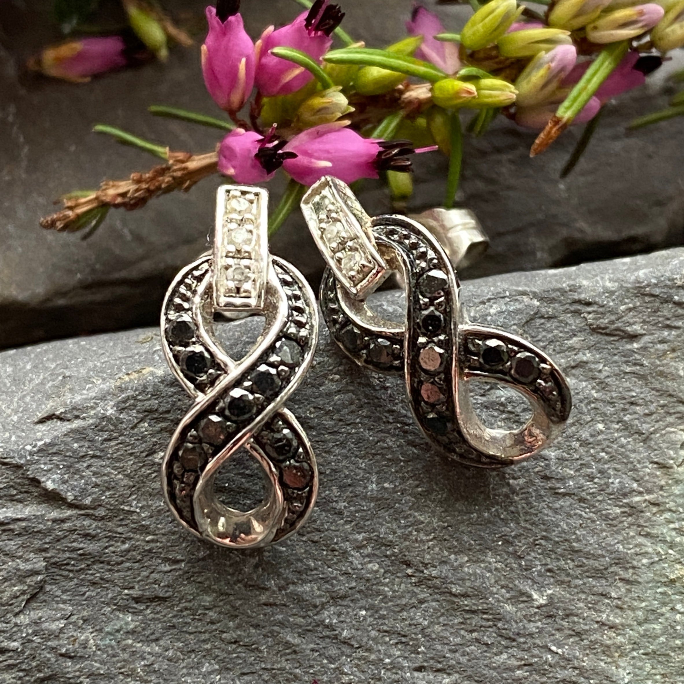 9ct Diamond Earrings Set With White & Black Diamonds In White Gold.