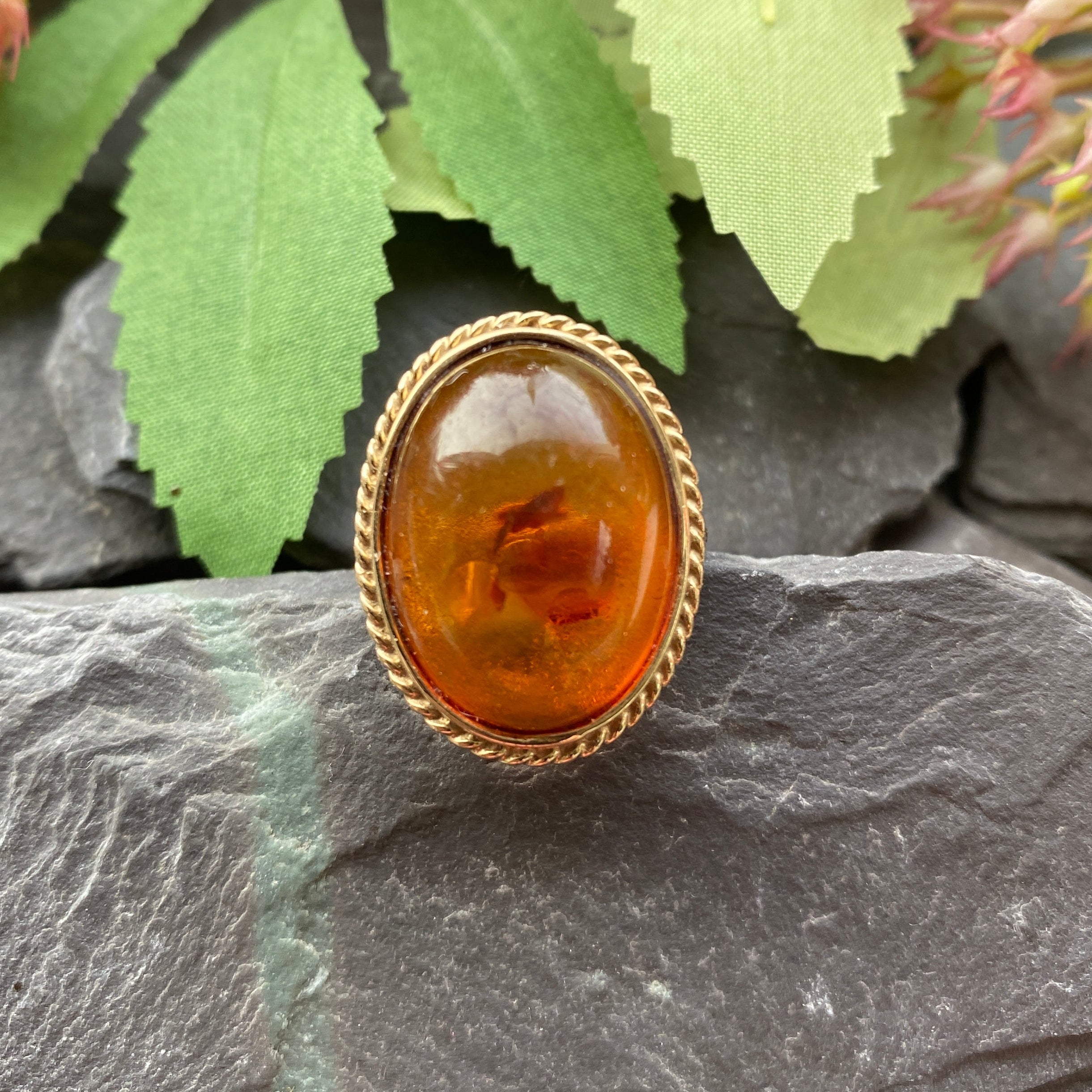 Vintage 9ct Gold Amber Ring- Size S Or 9 1/4 US.