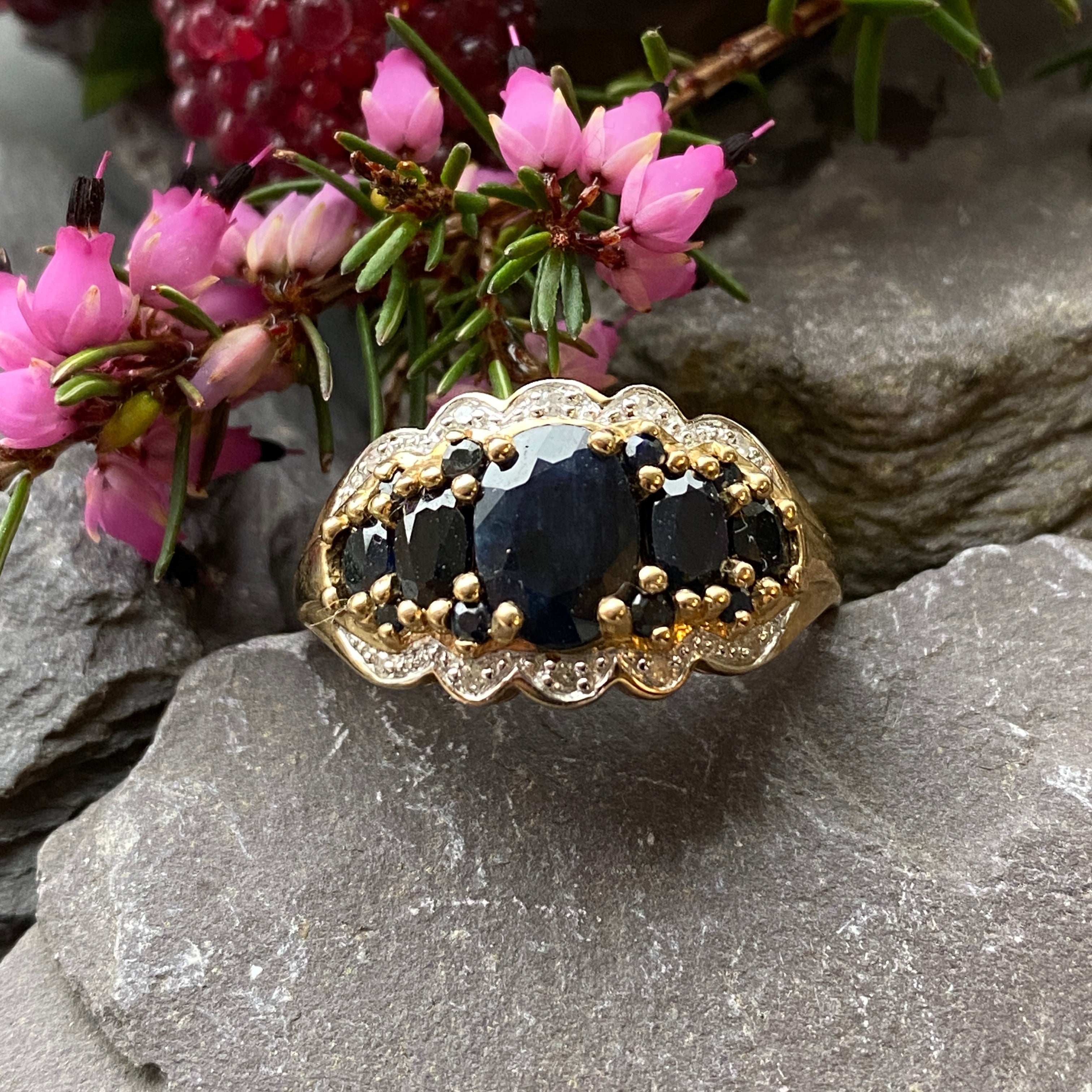 9ct Gold Sapphire & Diamond Statement Ring Size S 1/2 or 9 1/4 US.