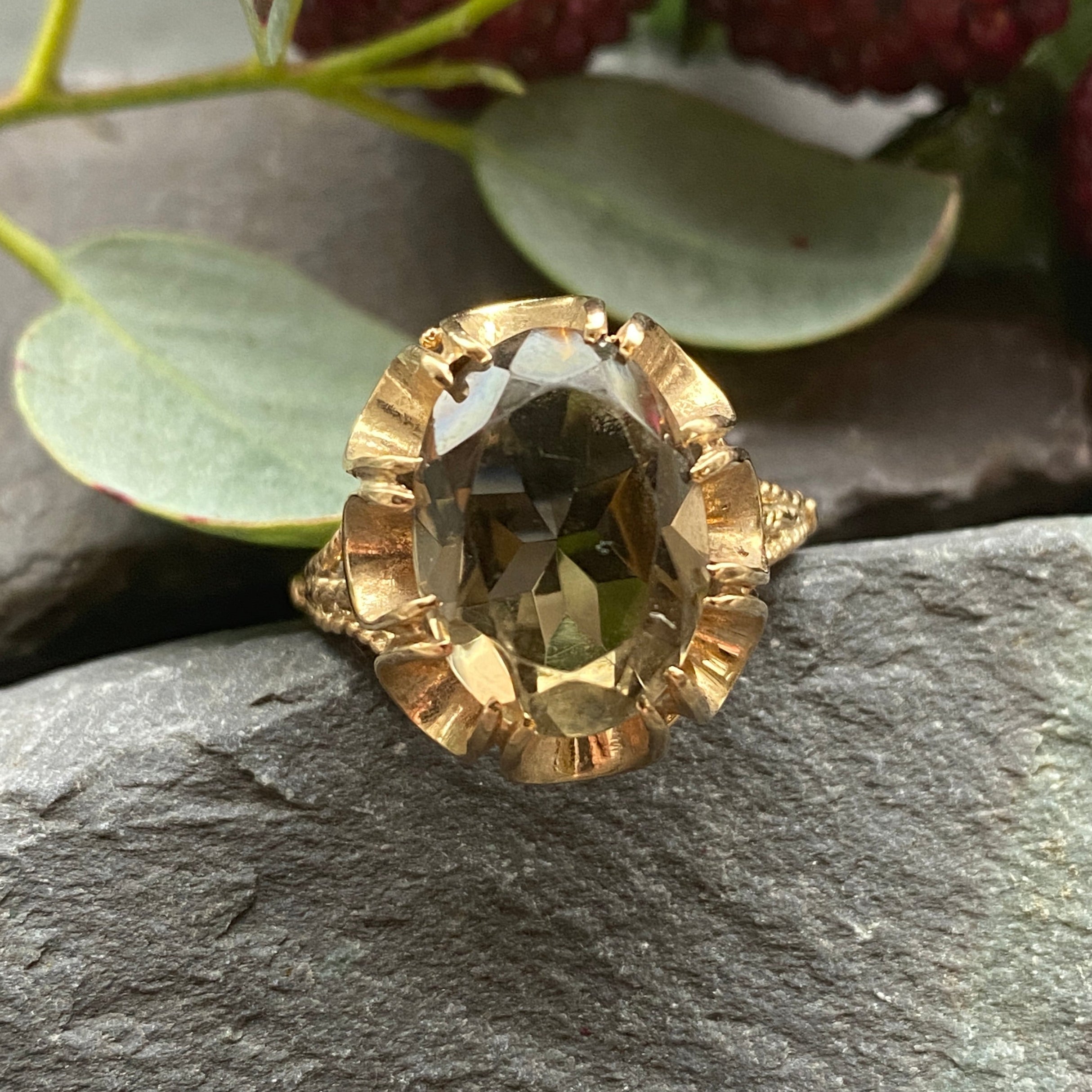 Vintage 9ct Citrine Statement Ring Size K 1/2 or 5 3/4 US.