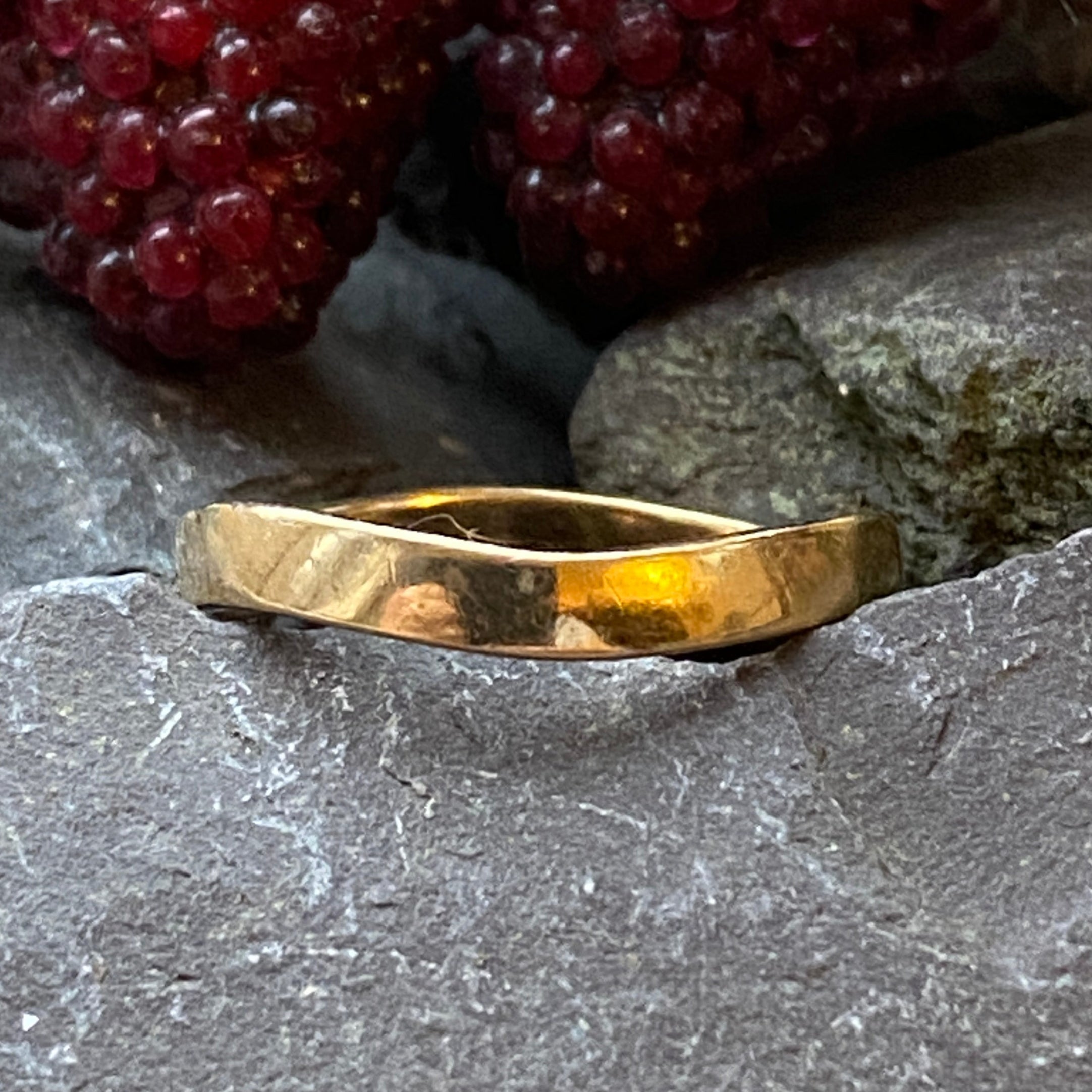 9ct Yellow Gold Stackable Band Ring Size S or 9 1/4 US.