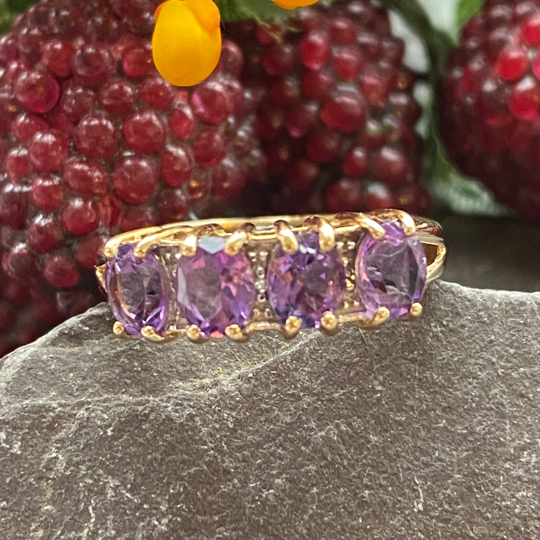 9ct Gold Amethyst & Diamond Ring Size L or 5 3/4 US.