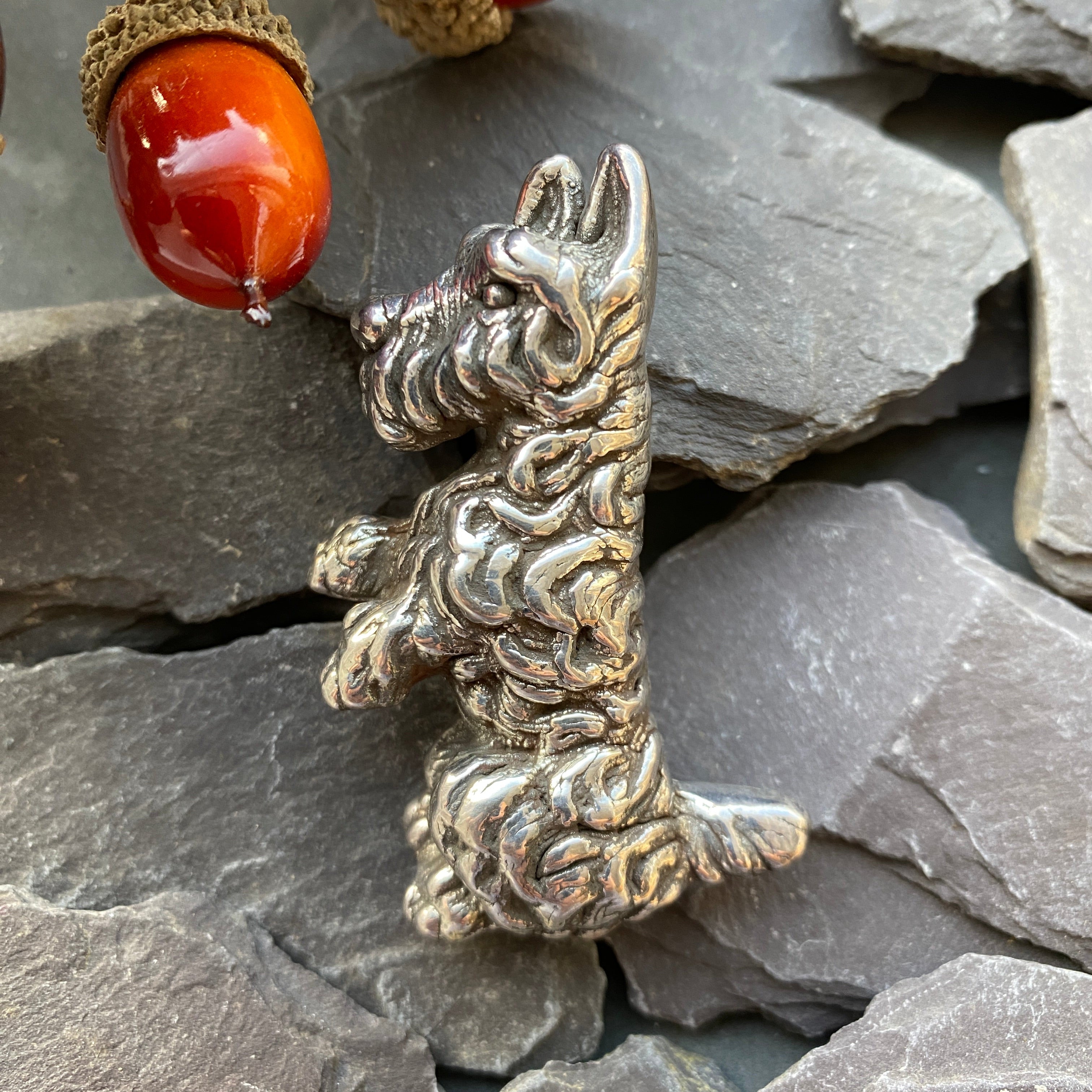 Silver Begging Scotty Dog Brooch.