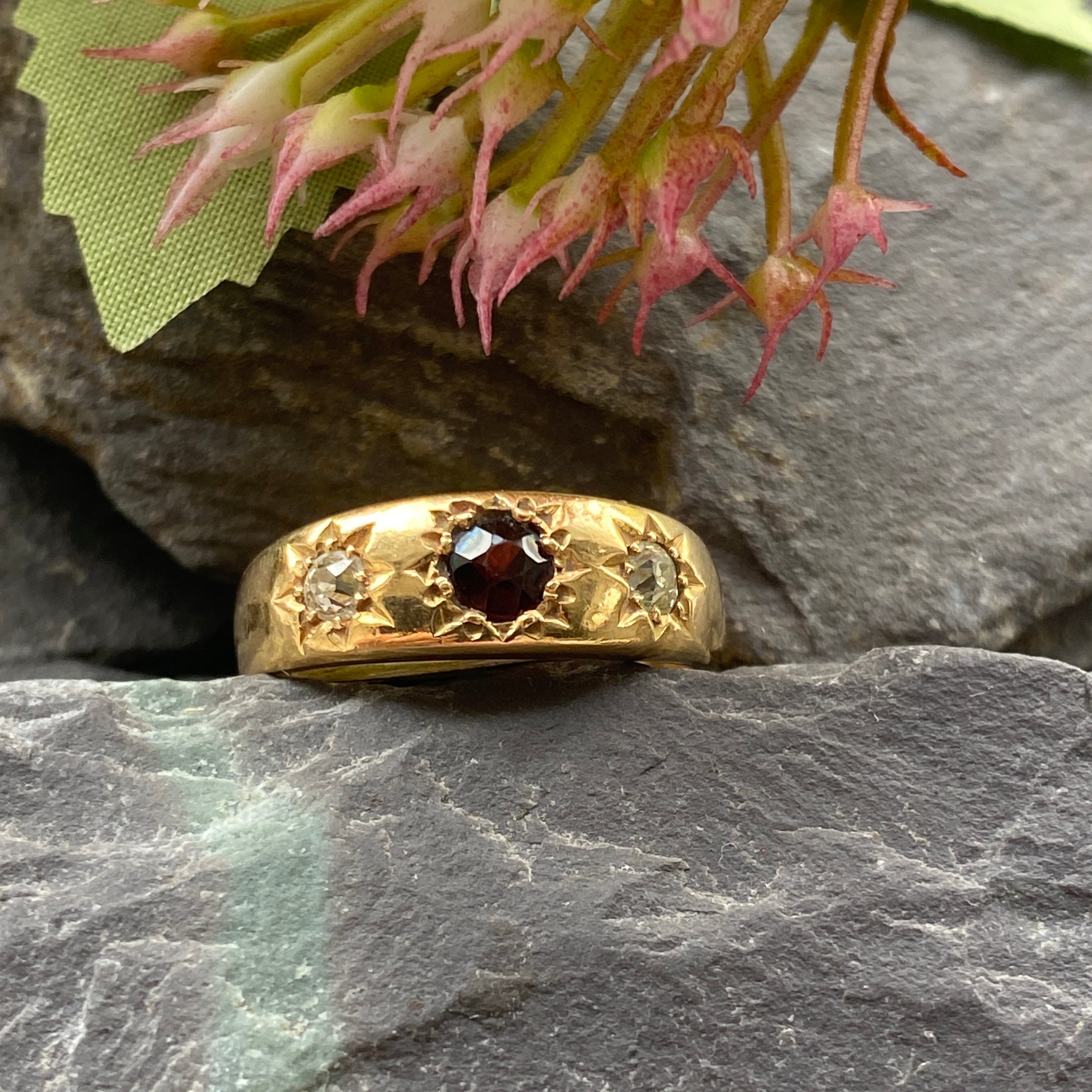Early 20th C 18ct Gold Garnet & Diamond Ring Size K 1/2 or 5 1/2 USA.