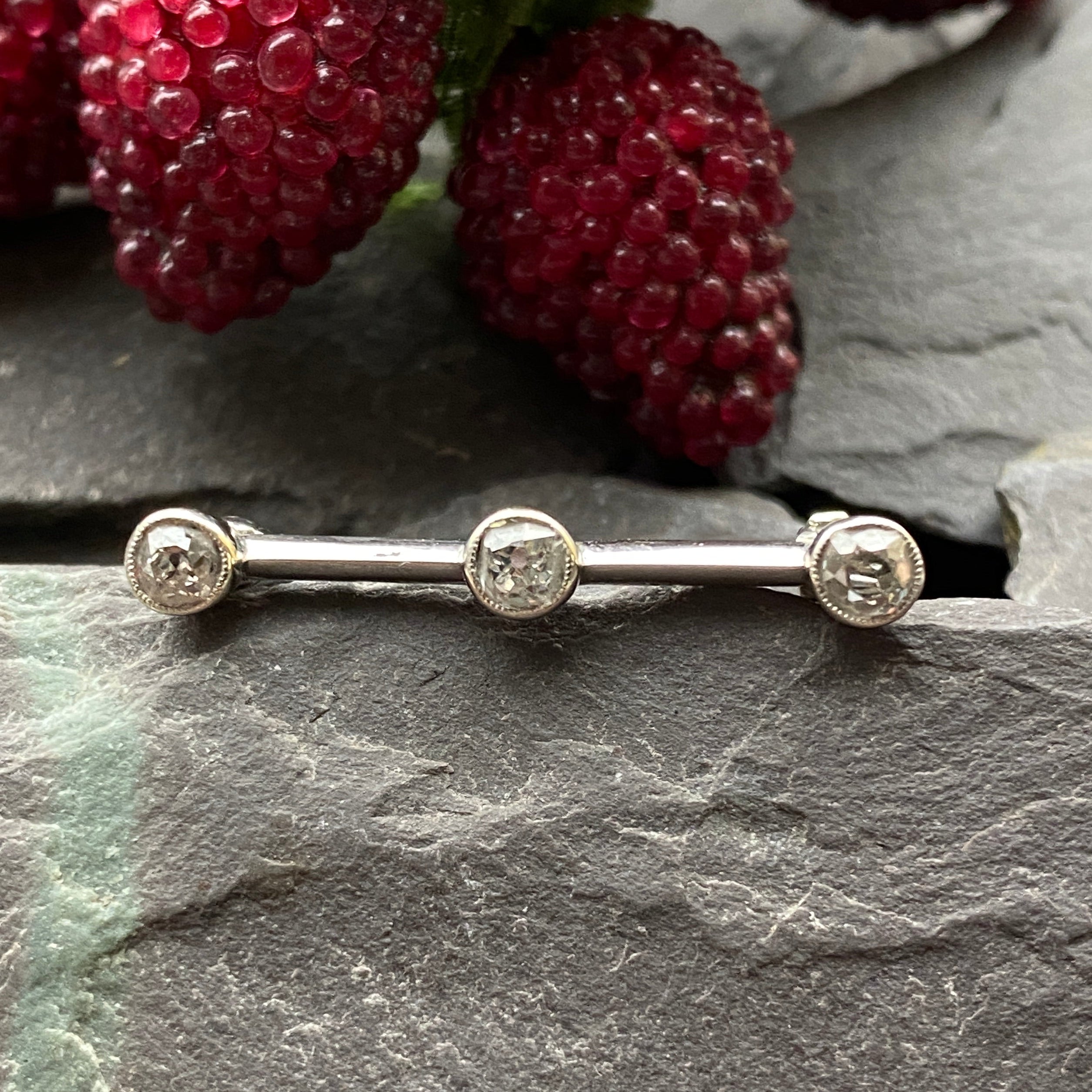 Early 20thC Diamond Belt Of Orion Brooch Set In Palladium.