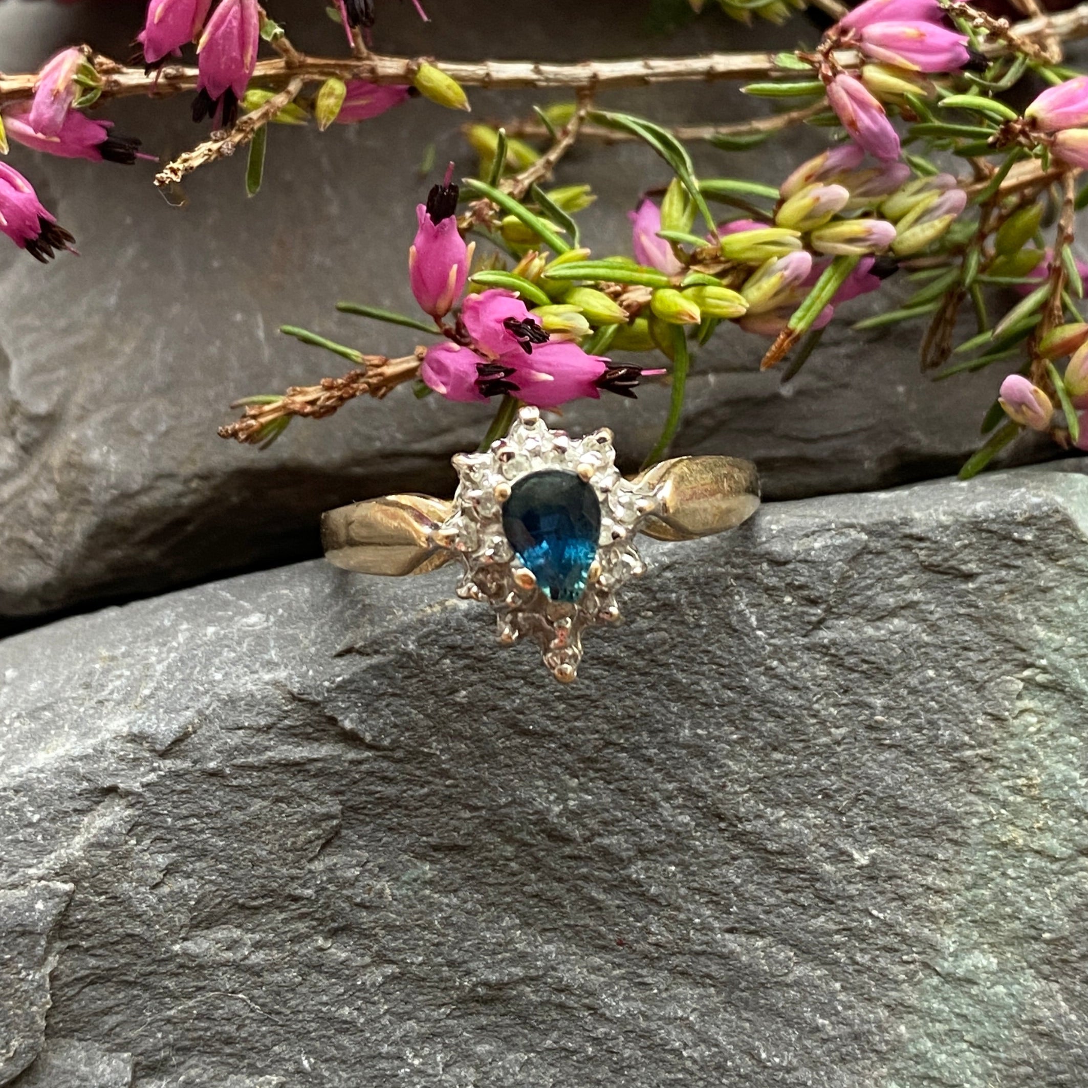 10ct Blue Topaz & Diamond Ring Size O or 7 1/4 US.