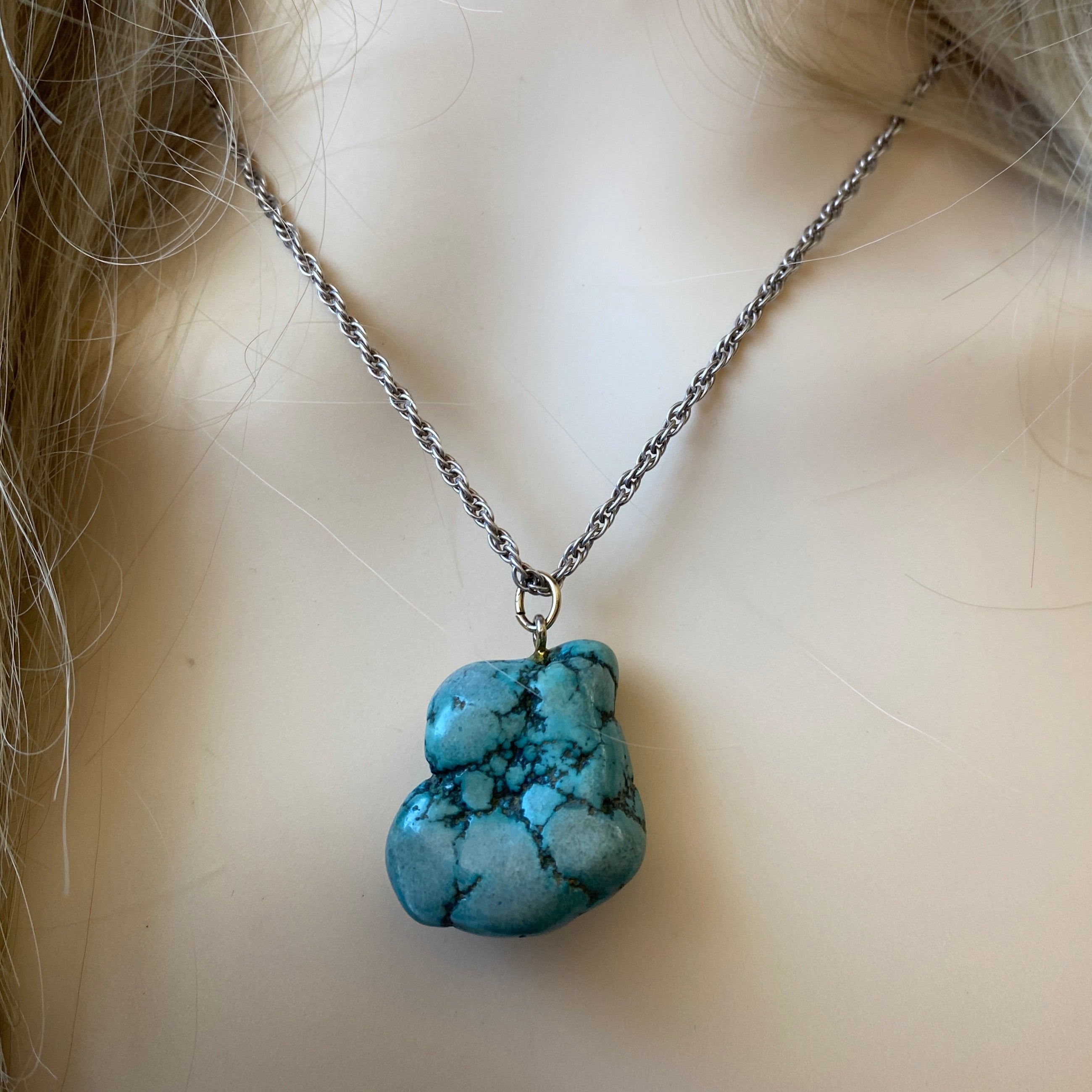 Vintage Turquoise Matrix Pendant & 22 Inch Chain.