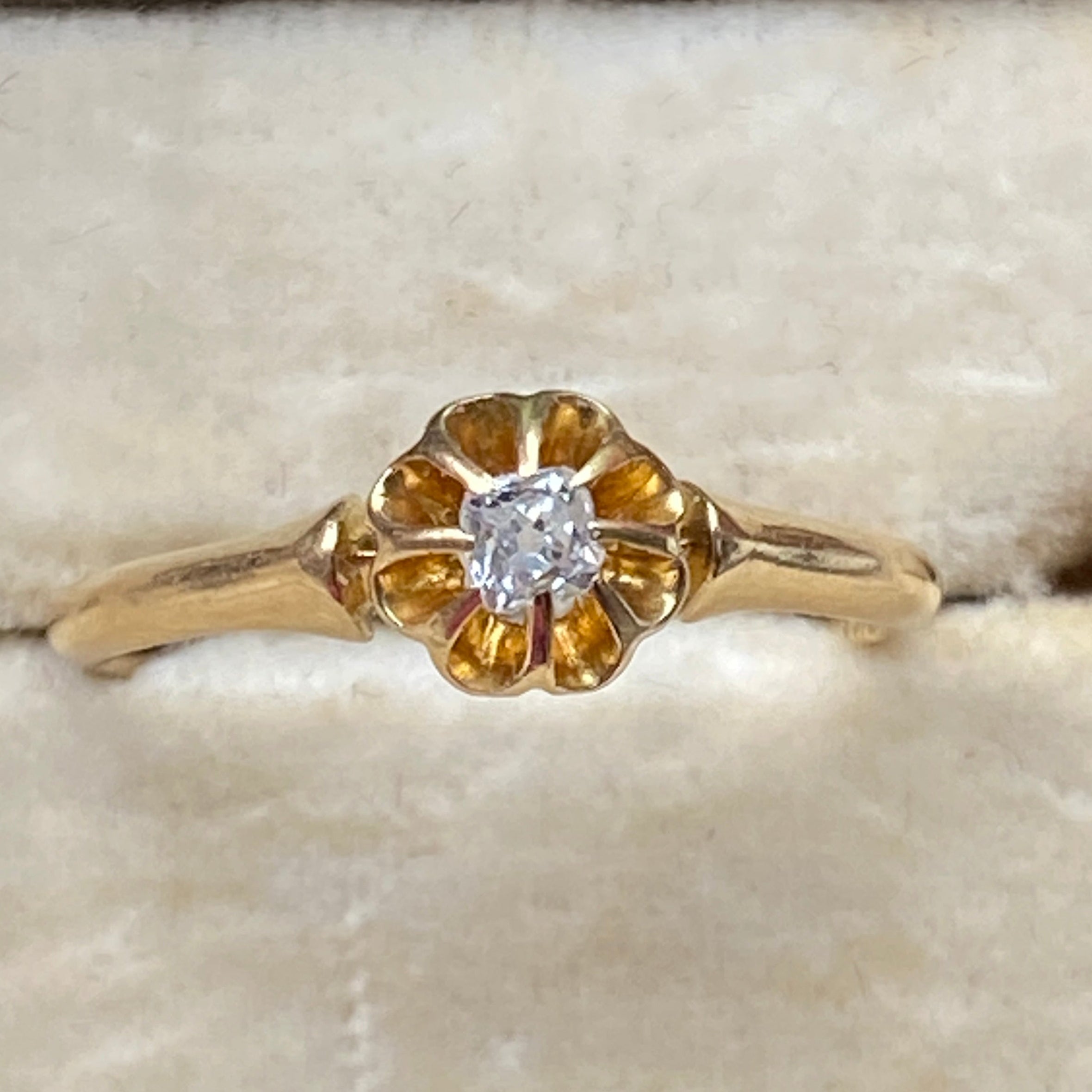 Antique Victorian 18ct Solitaire Diamond Ring -Size M or 6 1/4 US.