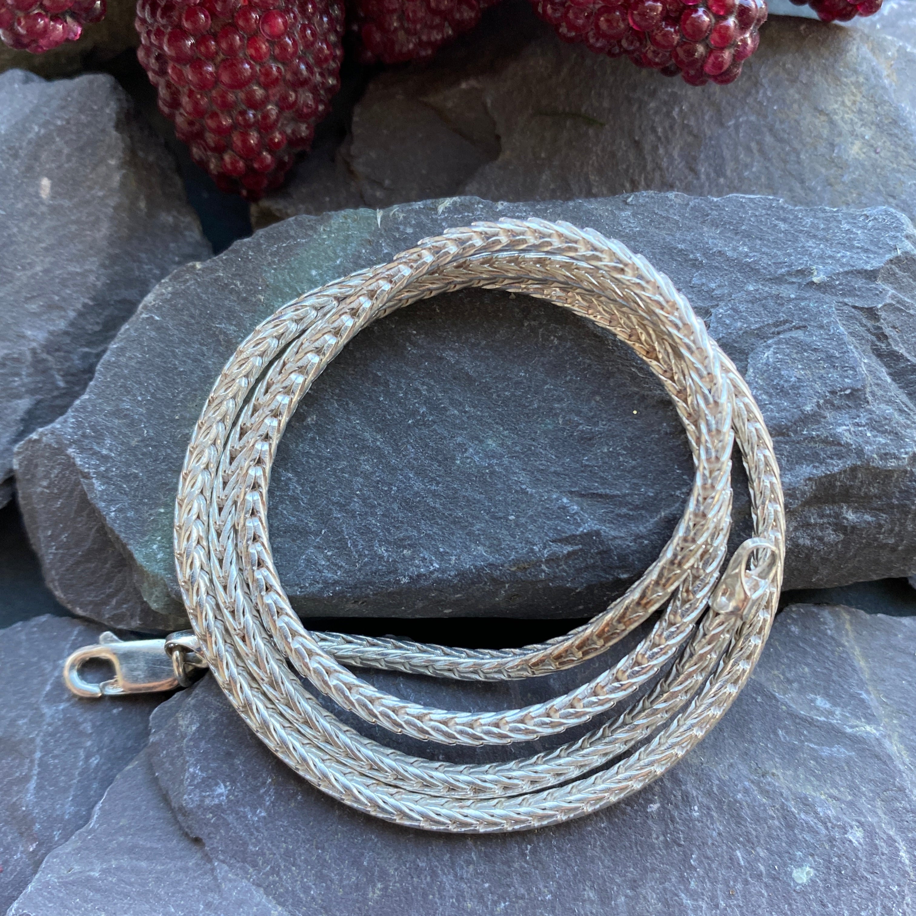 Sterling Silver Herringbone Slinky 18 Inch Necklace.