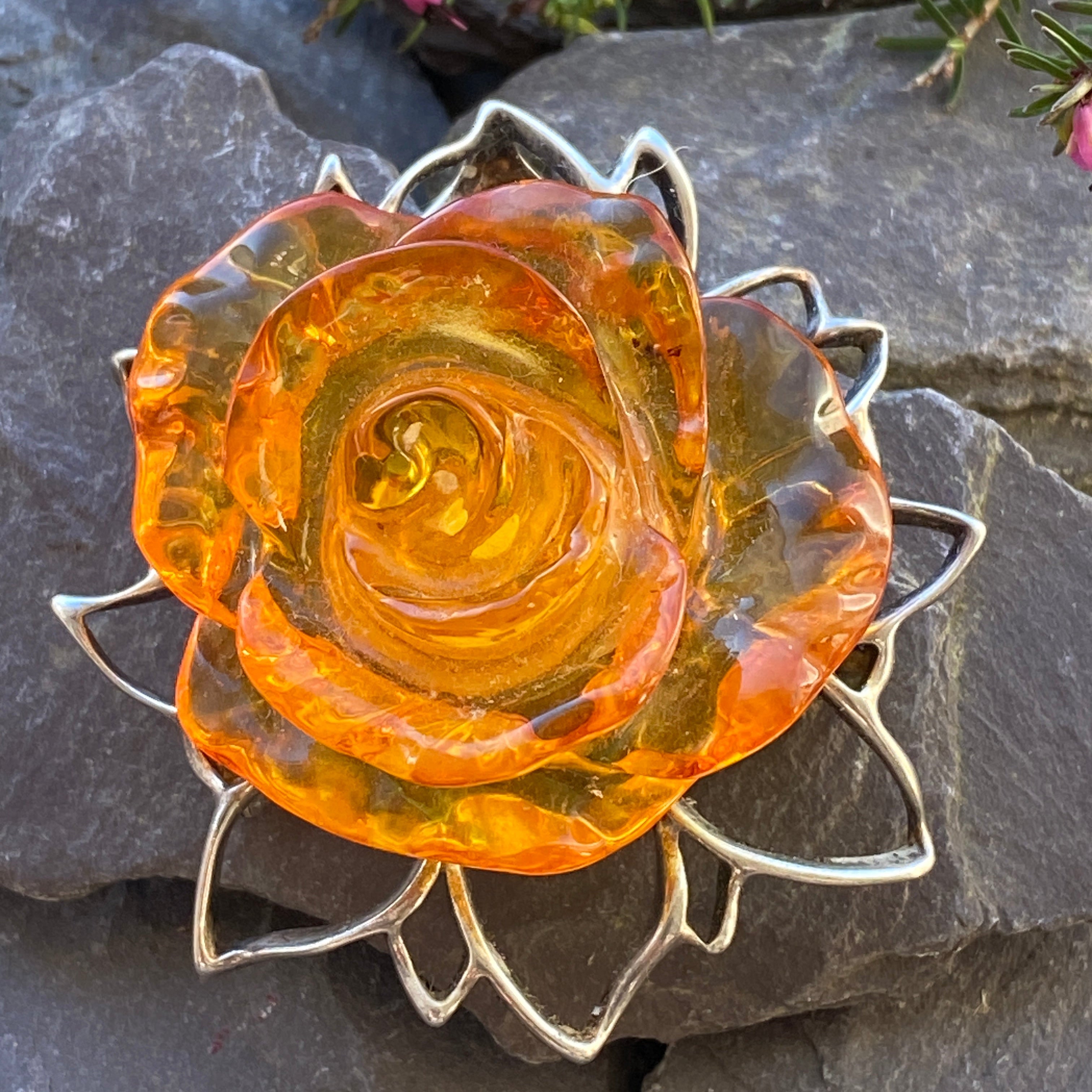 Vintage Silver & Amber Flower Brooch/Pendant.