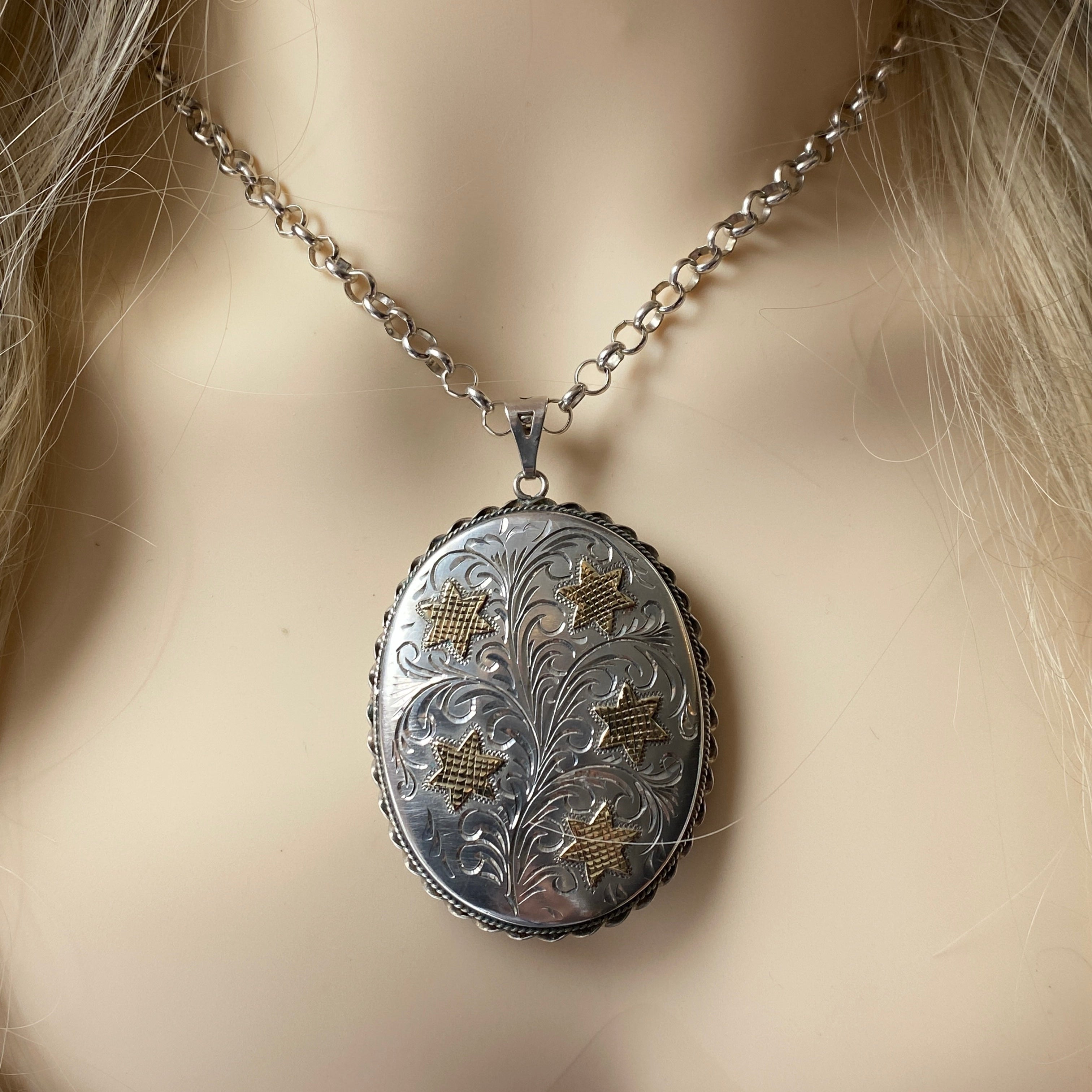 Vintage 9ct & Silver Oversized Locket And 24 Inch Chain.