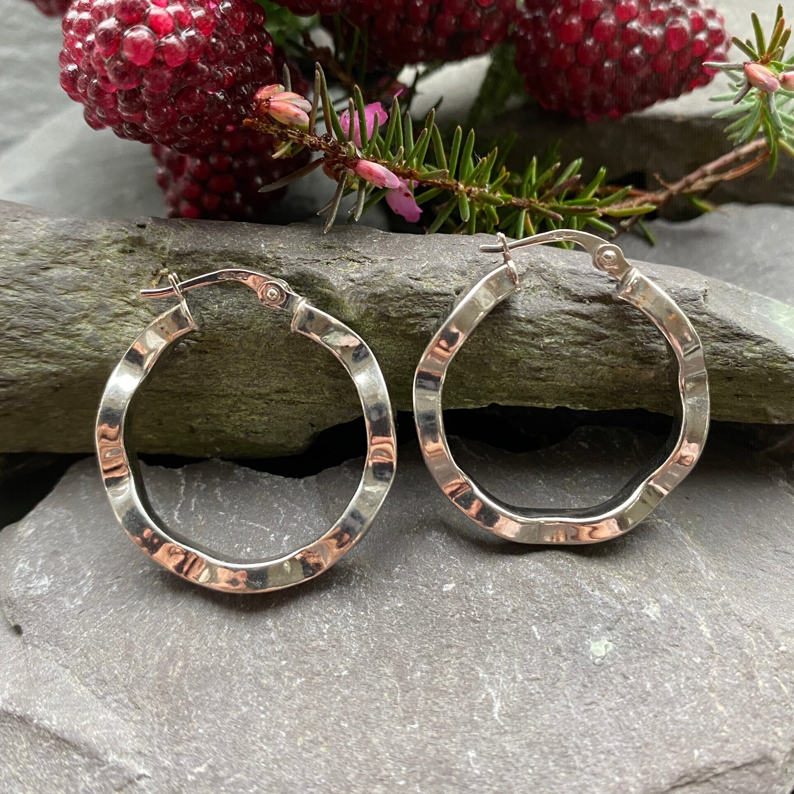 9ct White Gold Hoop Earrings.