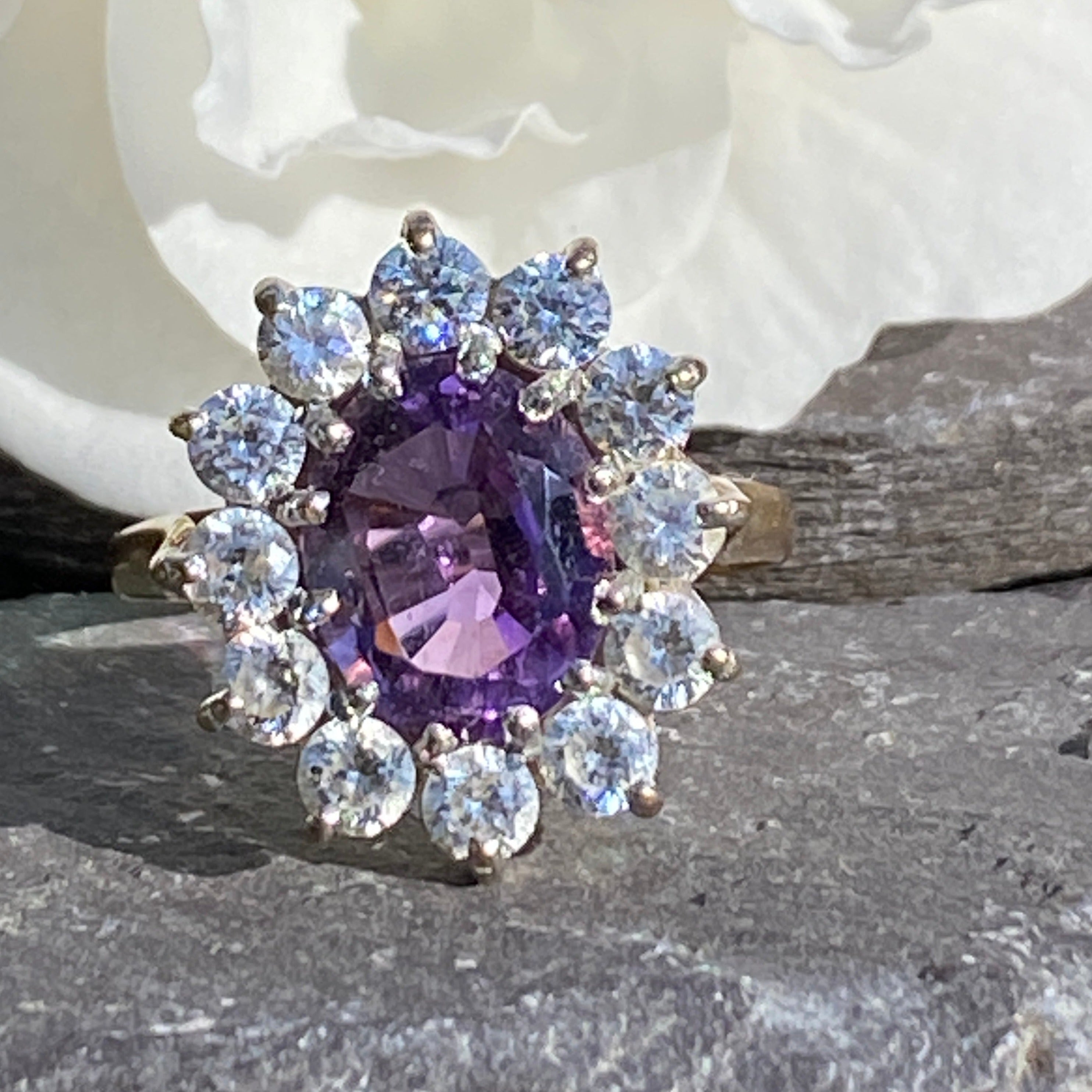 9ct Gold Cluster Ring Set With Purple & White Cubic Zirconia Size N 1/2 or 7 US.