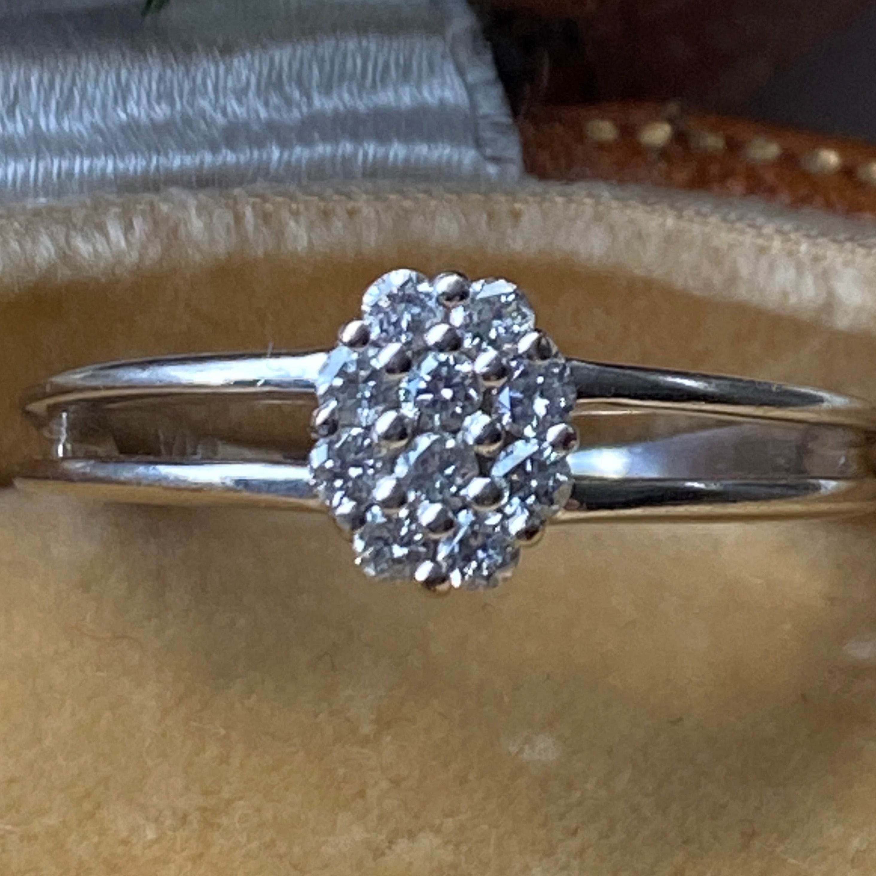 9ct White Gold Diamond Cluster Ring Size P or 7 3/4 US