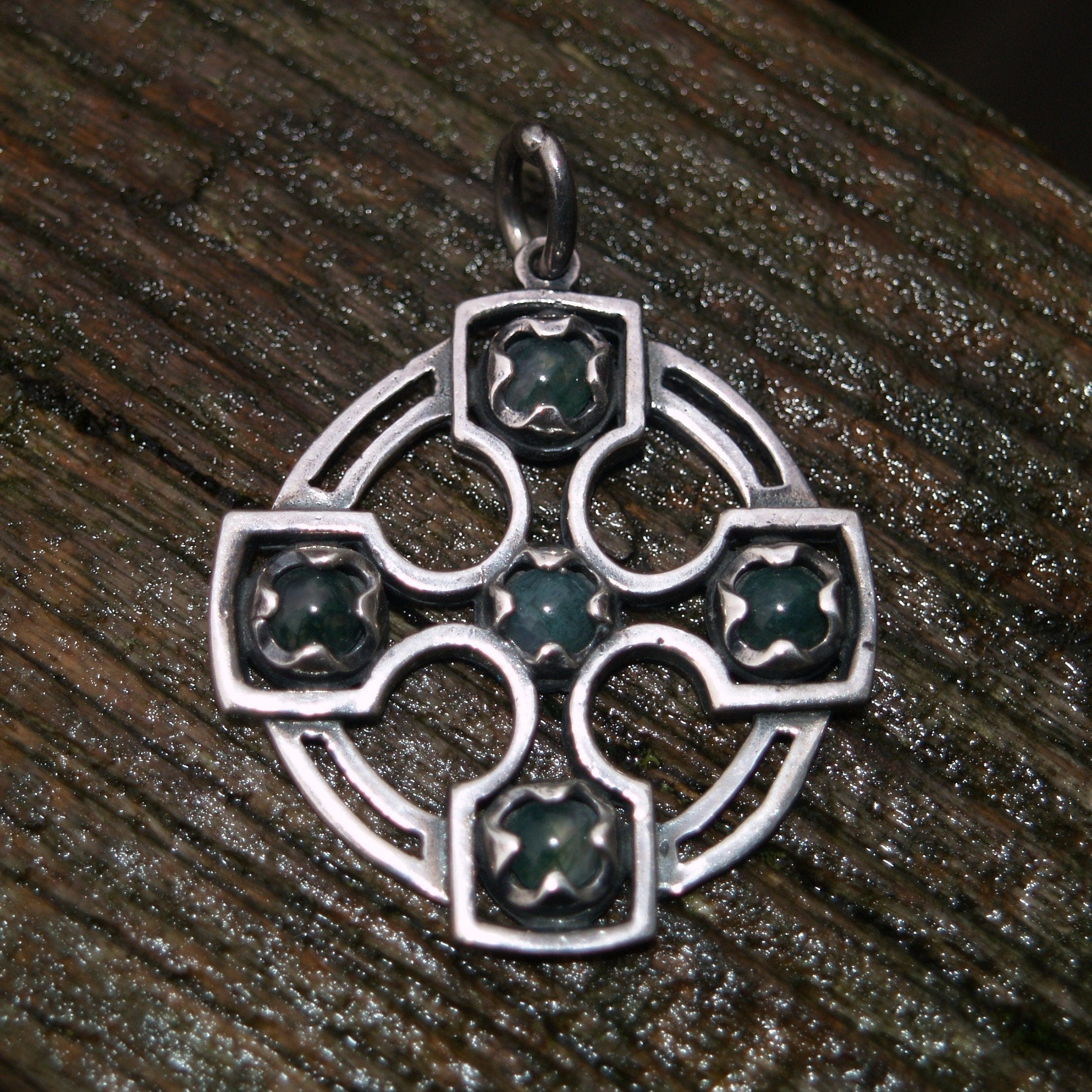 Vintage Sterling Silver Moss Agate Celtic Pendant.