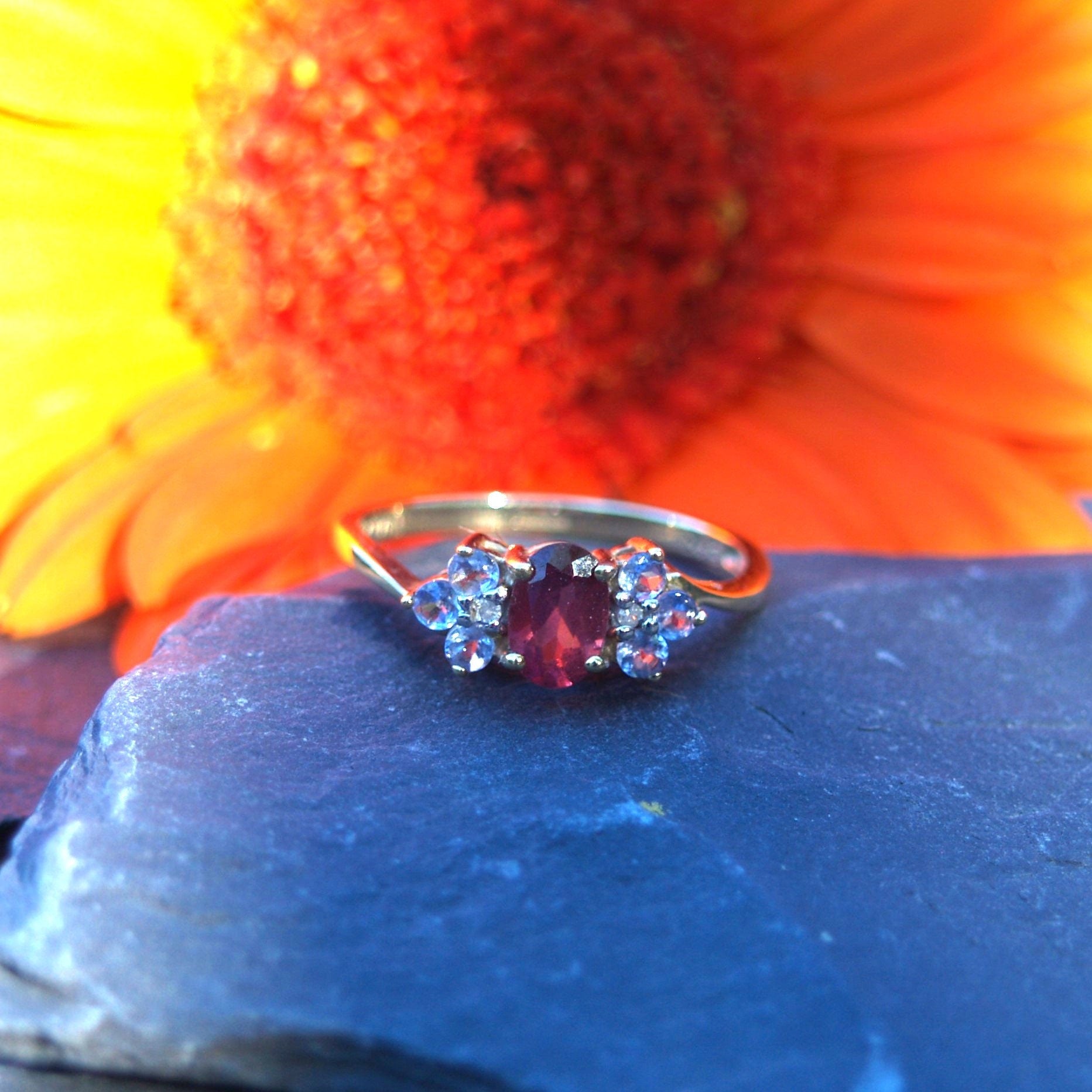 9ct Gold Engagement Ring Set With Garnet Tanzanite & Diamond Size M 1/2 or 6 1/2 US Hallmarks Birmingham 2007.