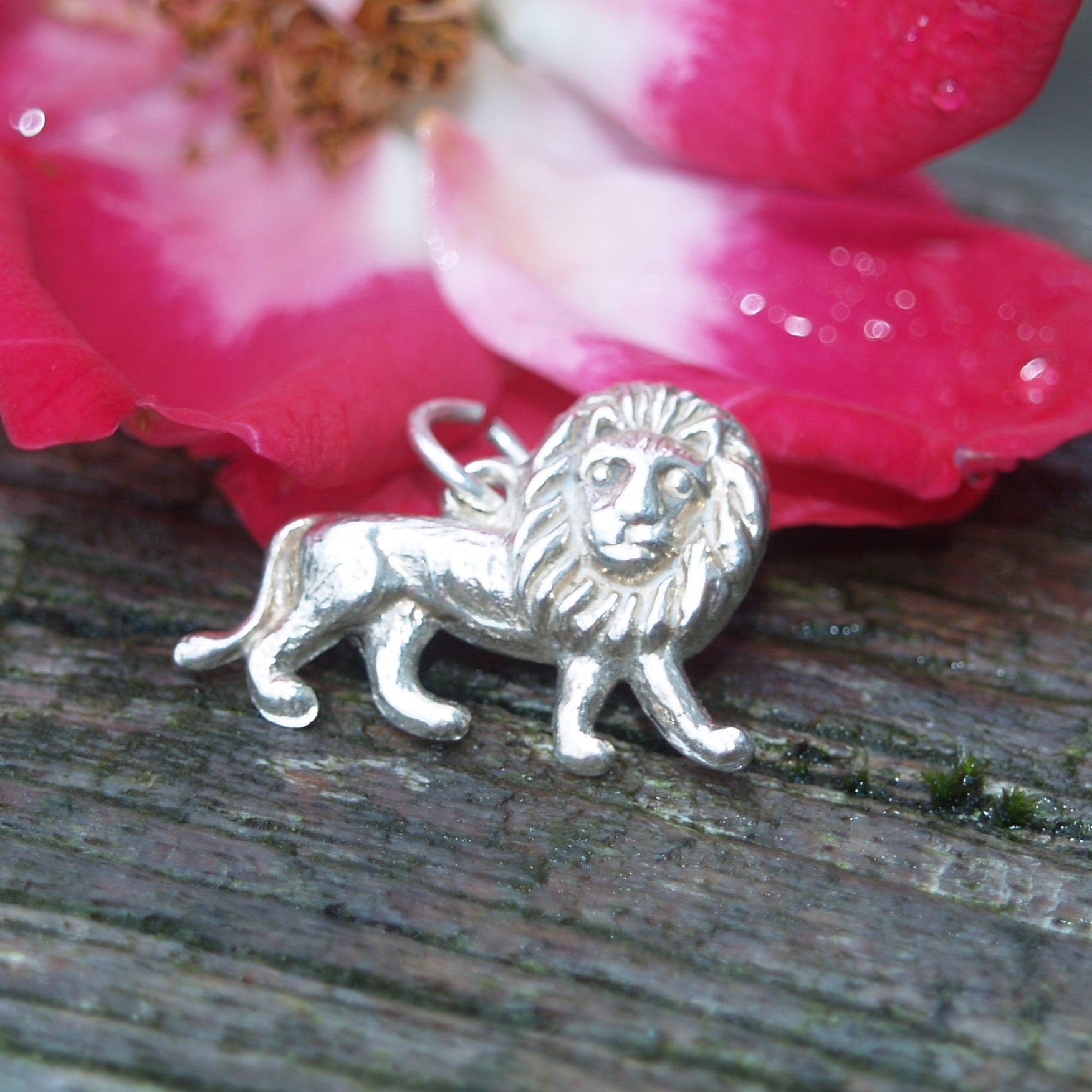 Vintage Sterling Silver Irish Lion Passant Charm/Pendant.