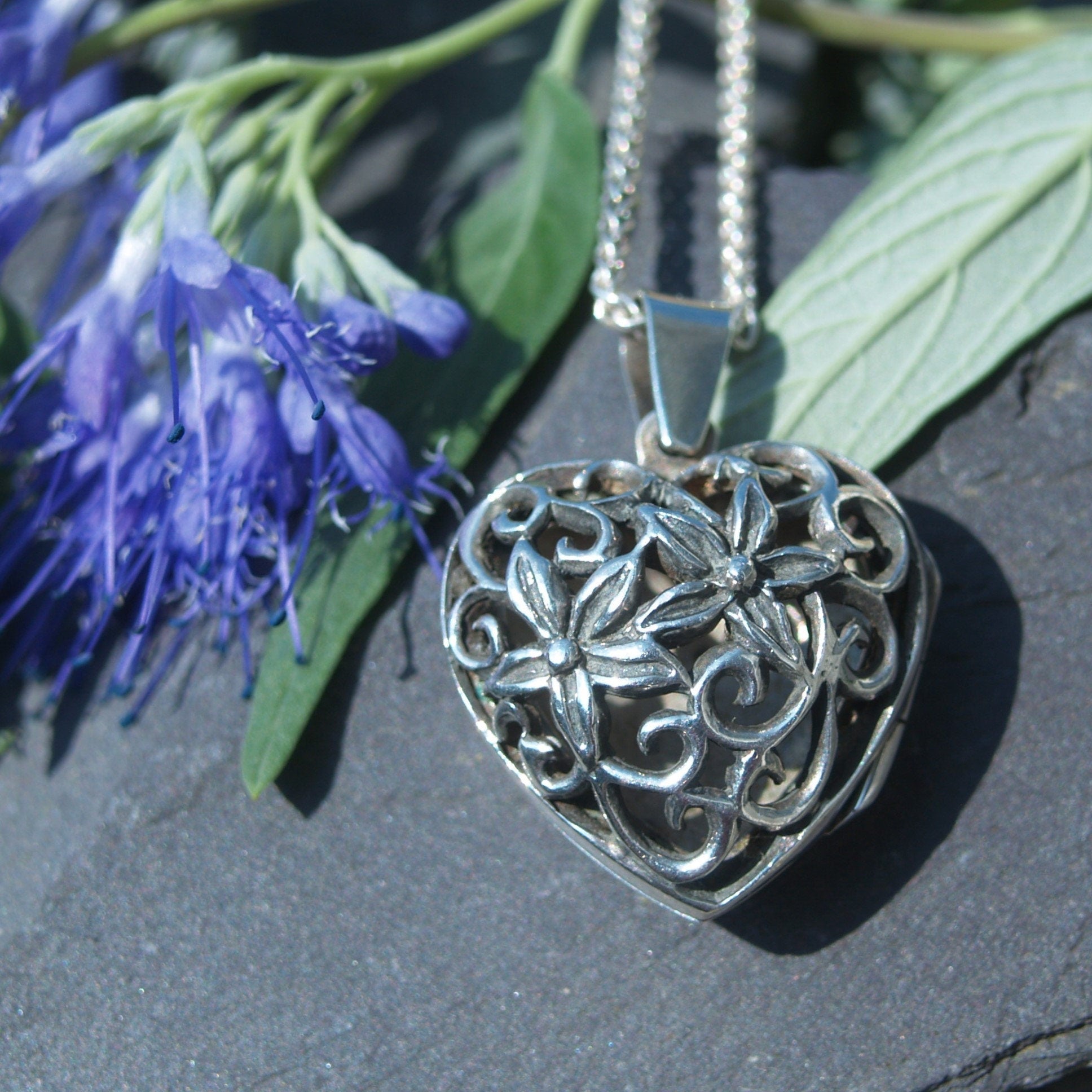 Silver Pierced Heart Locket & 18 Inch Chain.