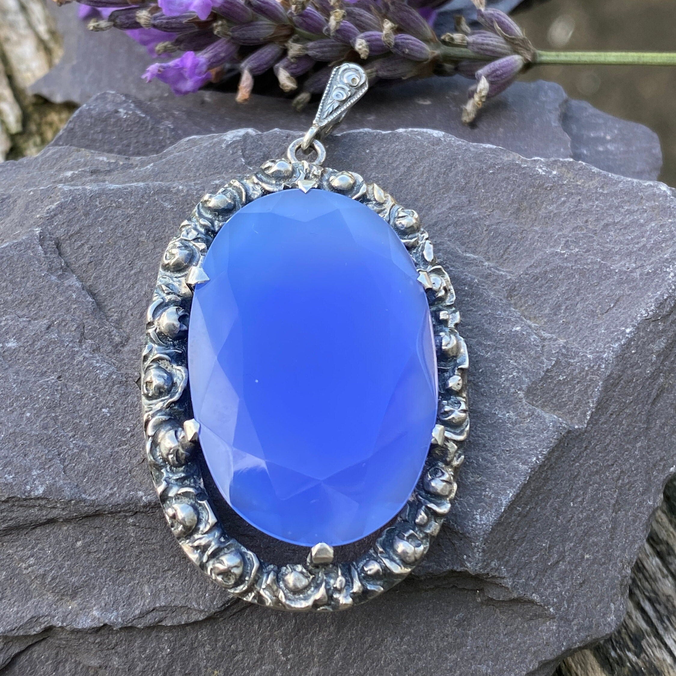 Vintage Sterling Silver & Chalcedony Pendant