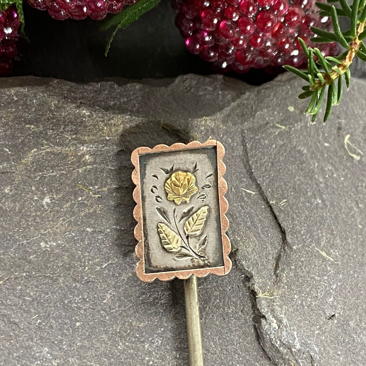 Victorian Silver Stickpin With 9ct Gold Floral Overlay Detail.