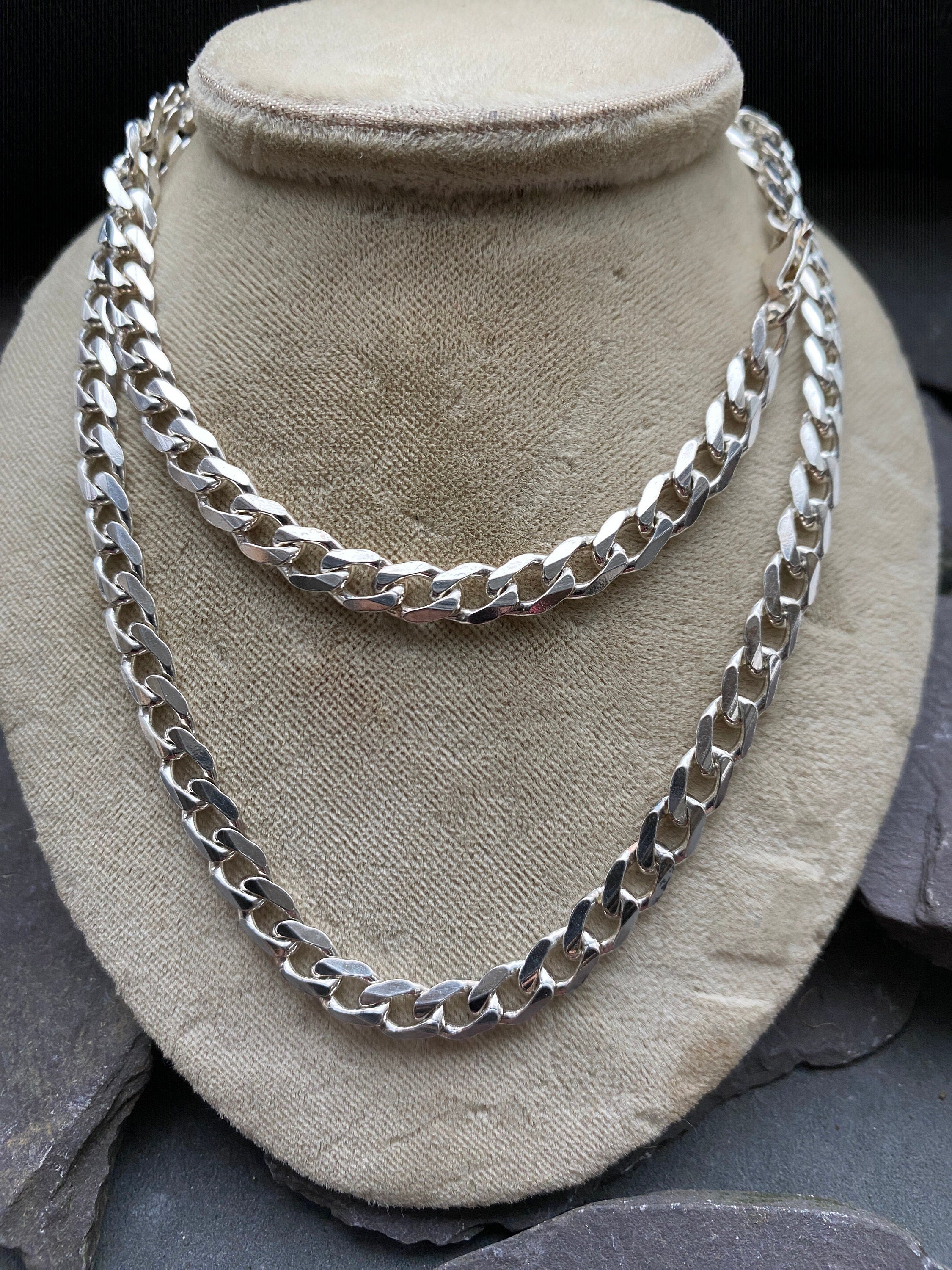 Sterling Silver Curb Chain 22 Inch Necklace.