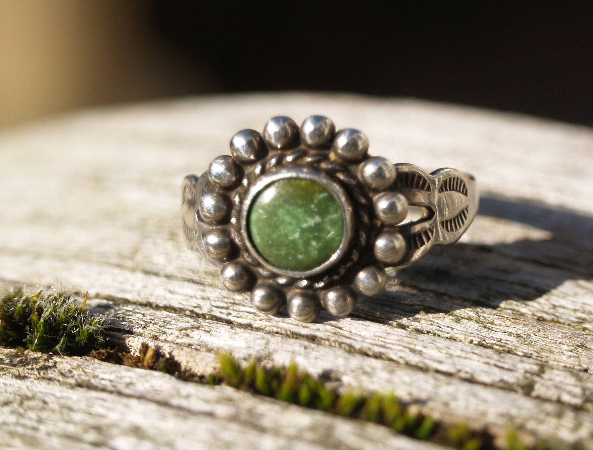 Vintage Native American Navajo Turquoise & Sterling Silver Ring Size L 1/2 or 6 (US) .