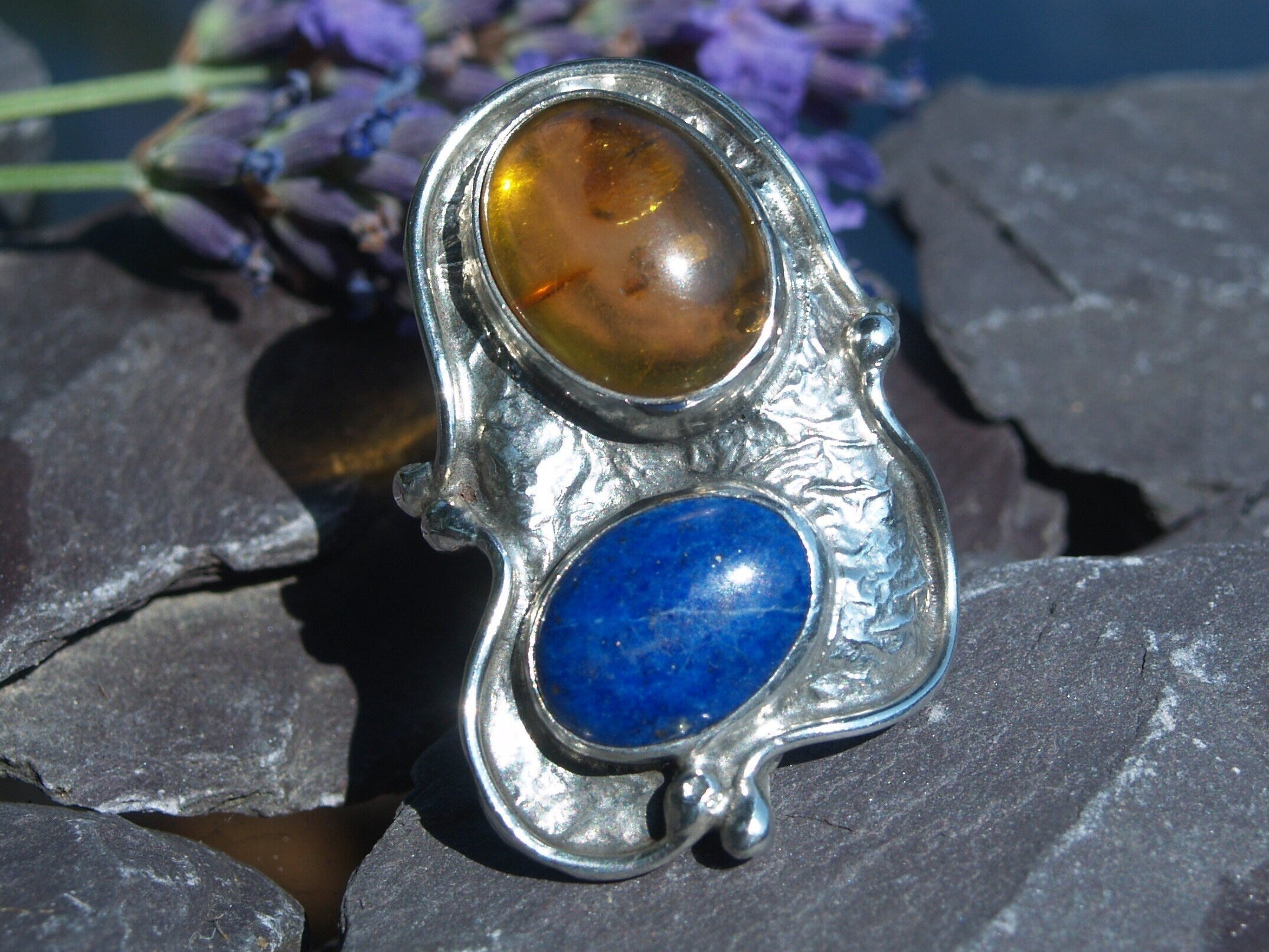 Vintage Sterling Silver Abstract Amber & Lapis Lazuli Ring Size P or 7 3/4 US.