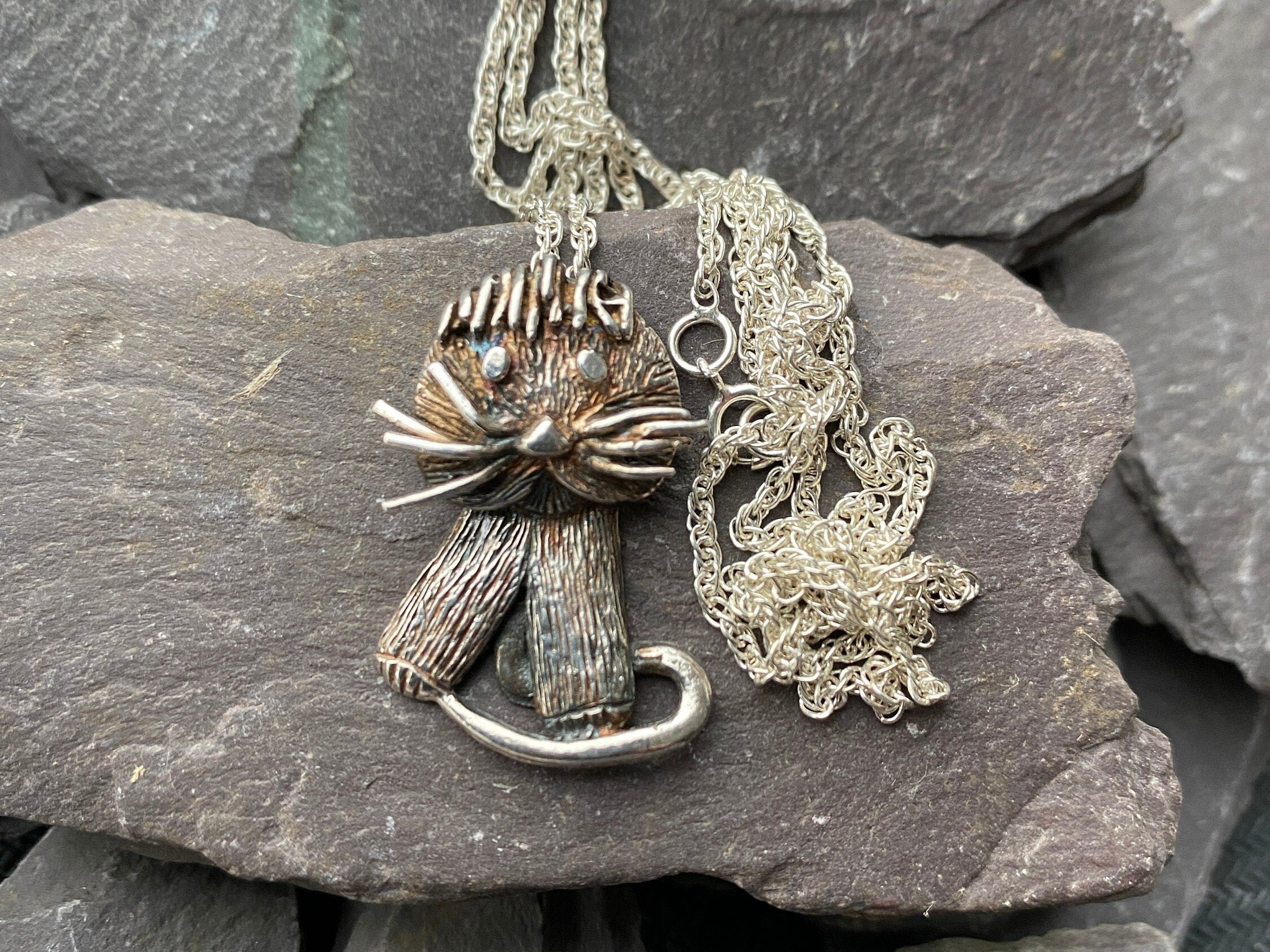 Silver Kitty Cat Handmade Pendant & Chain.