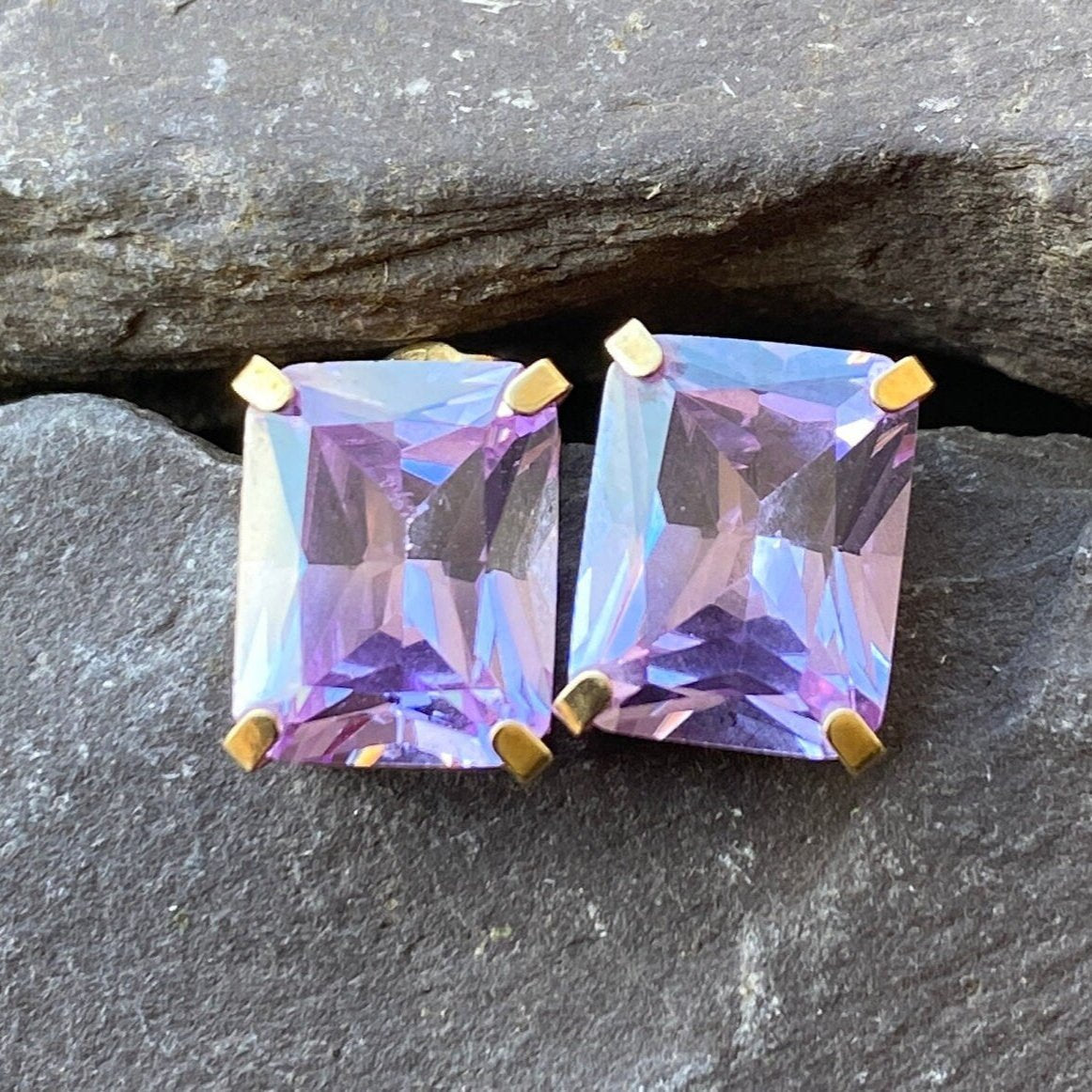 9ct Gold Purple Stud Earrings Set With Cubic Zirconia.