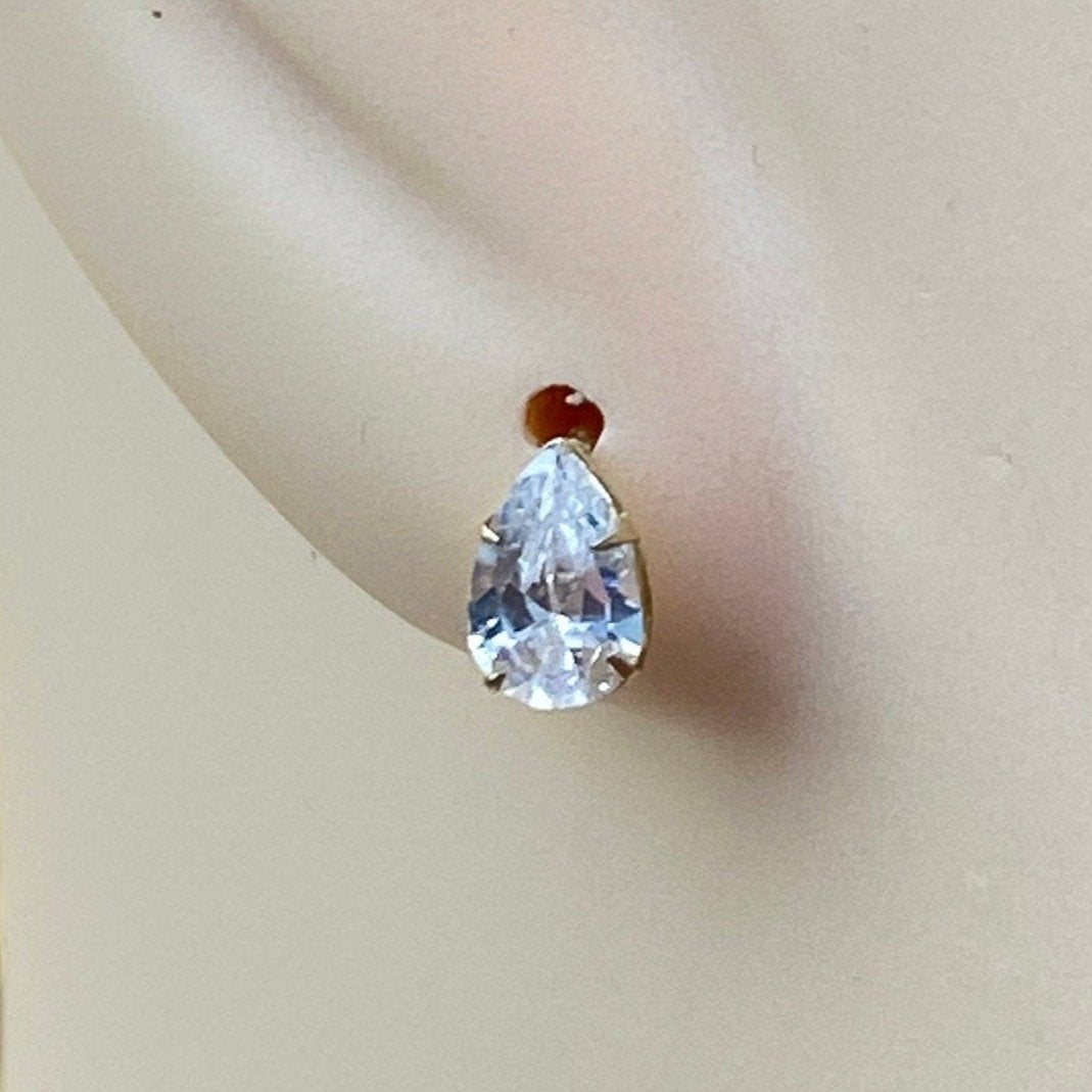 9ct Cubic Zirconia Stud Earrings.