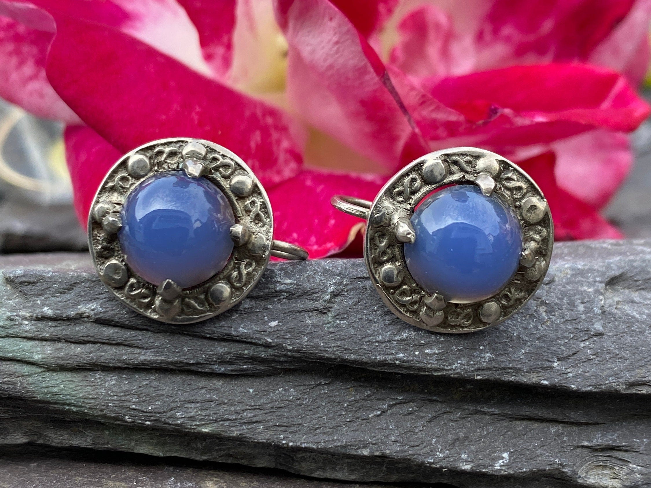 Vintage Celtic Screw Back Earrings Set With Chalcedony.