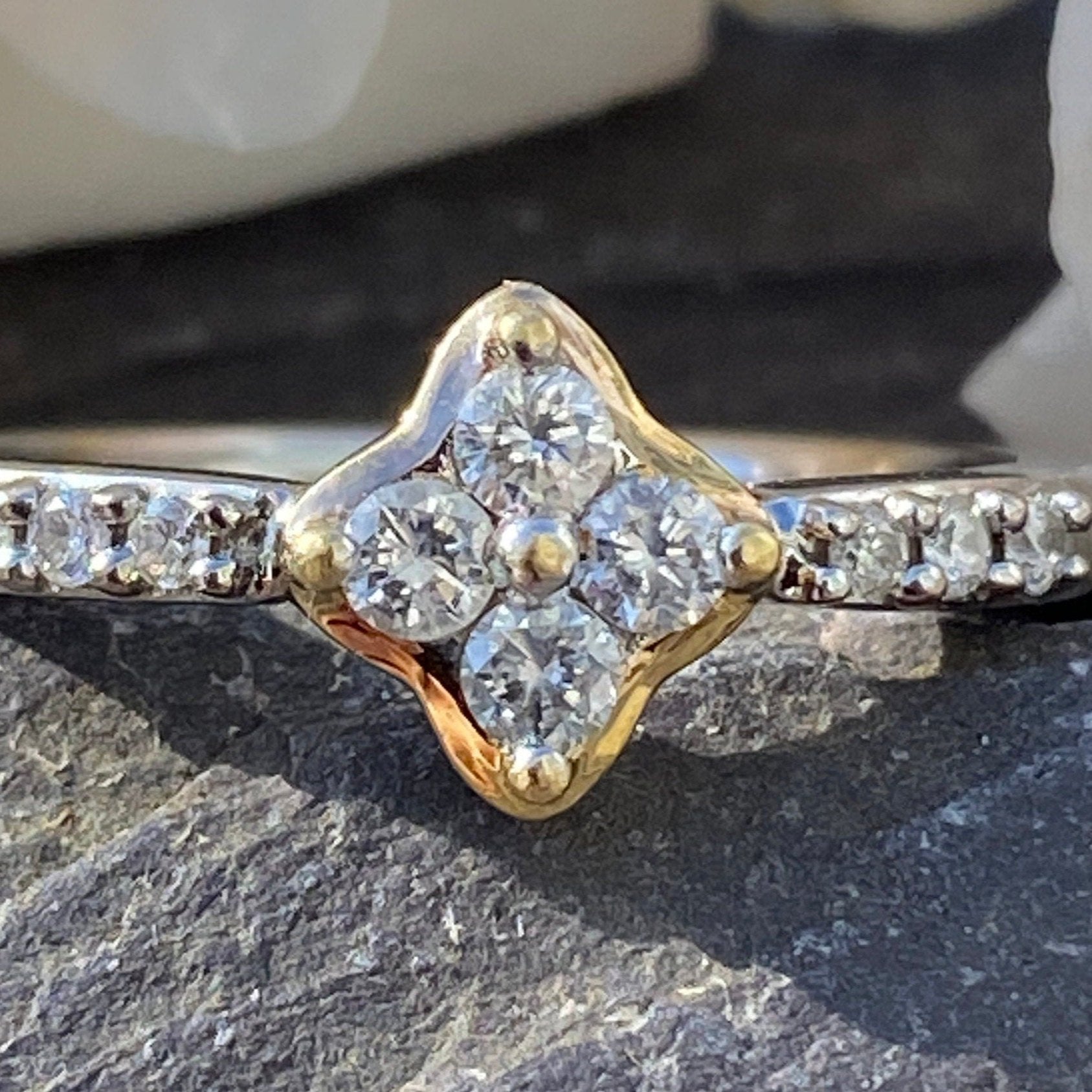 18ct Gold Diamond Engagement Ring In White /Yellow Gold Size K 1/2 or 5 1/2 USA