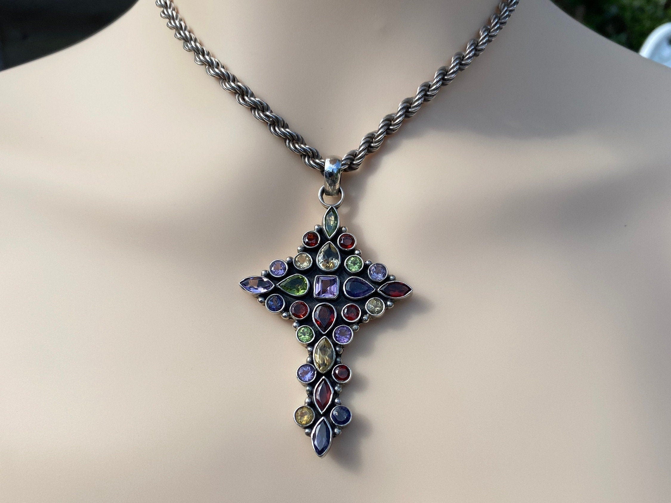 Vintage Gem Set Cross Pendant & 16 Inch Chain In Sterling Silver.