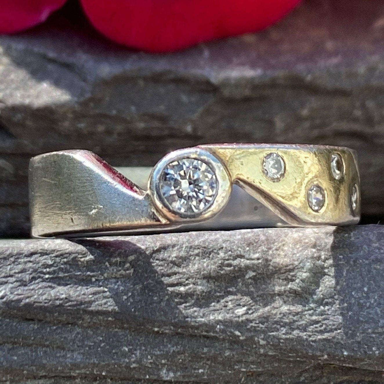 Vintage Irish Sterling Silver & Gilt Cubic Zirconia Ring.