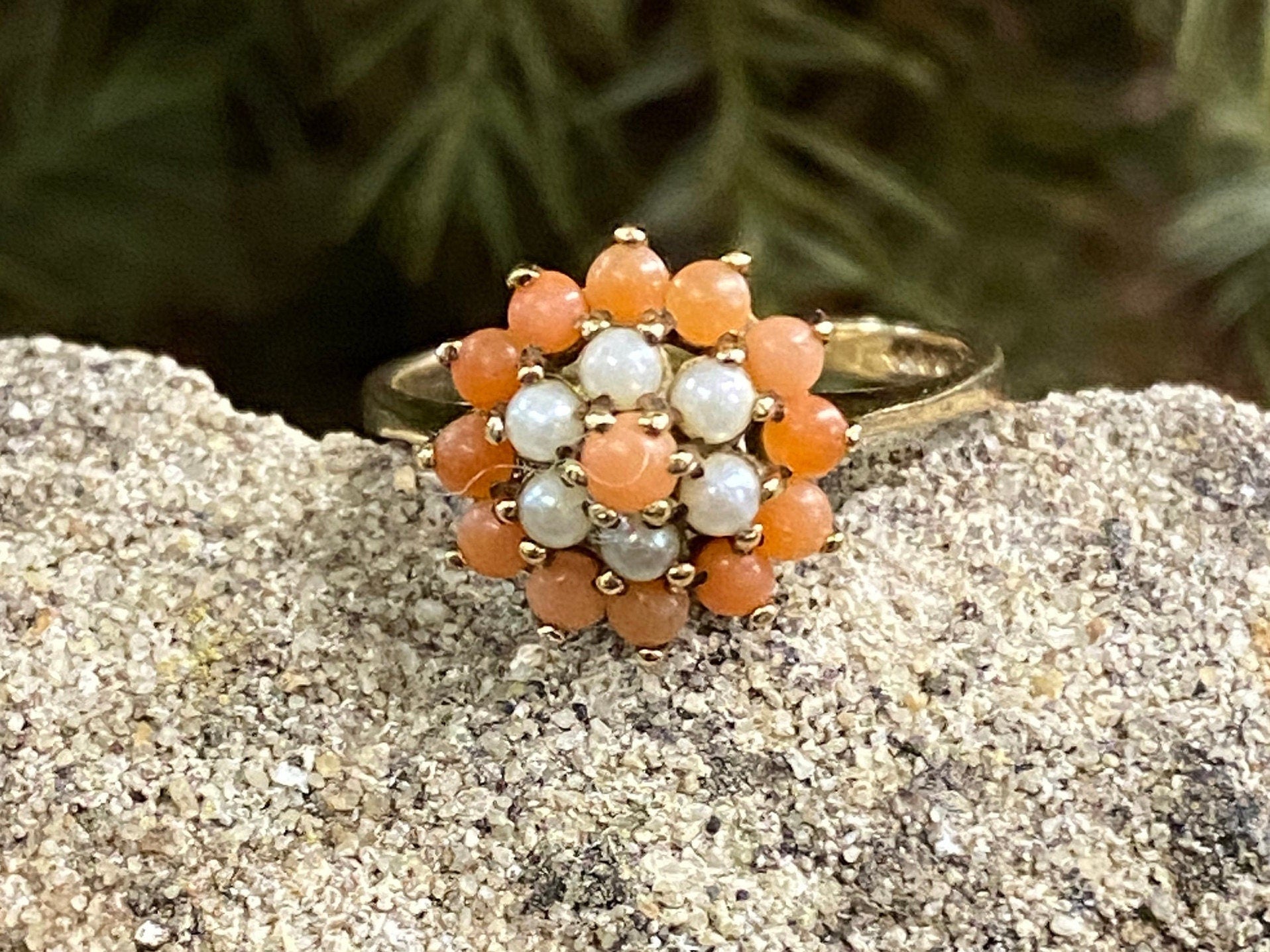 Vintage 9ct Gold Coral & Pearl Custer Ring Size M or 6 1/4 USA.