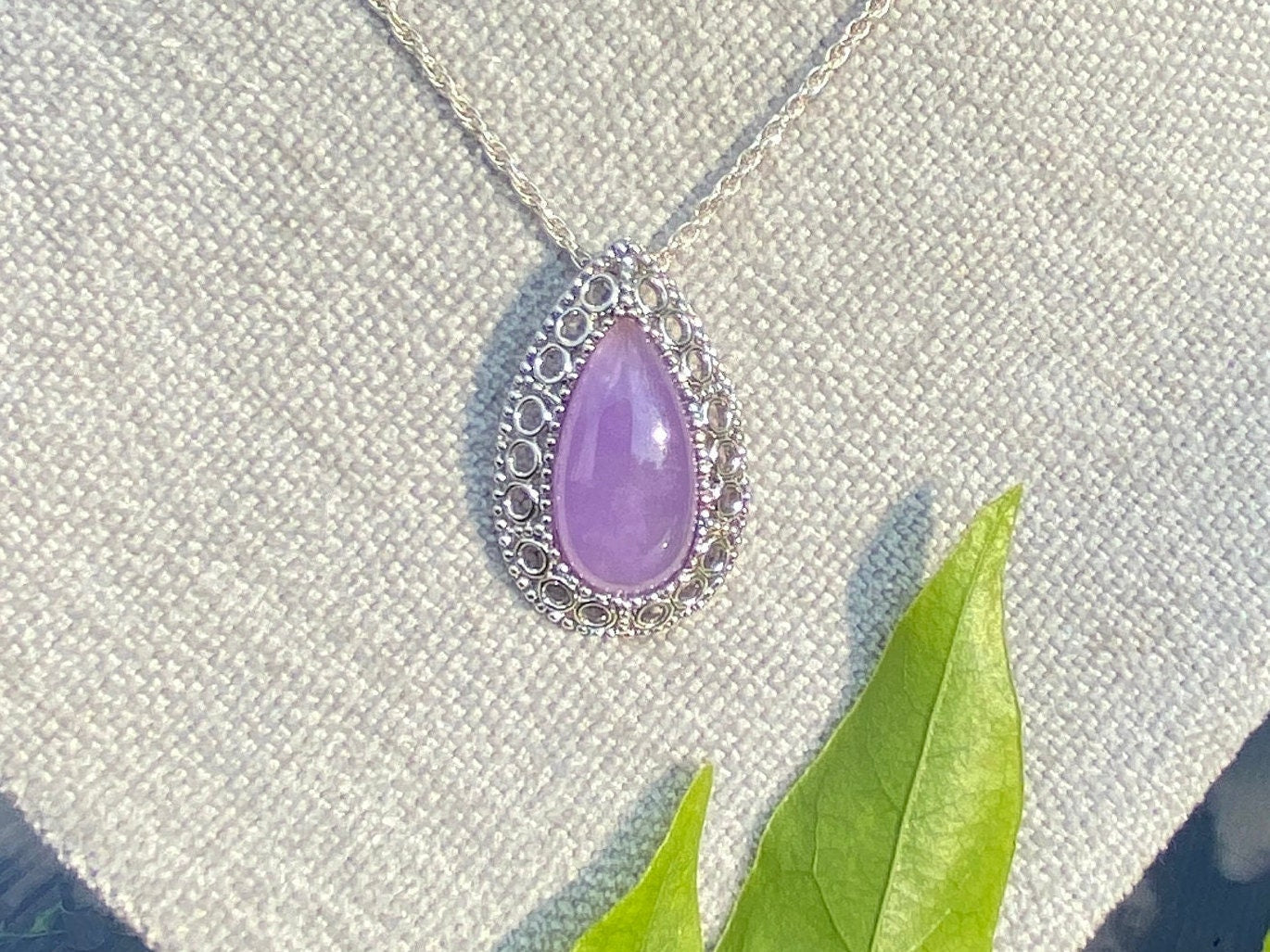 Sterling Silver Purple Dyed Jade Pendant & 18” Rope Chain.