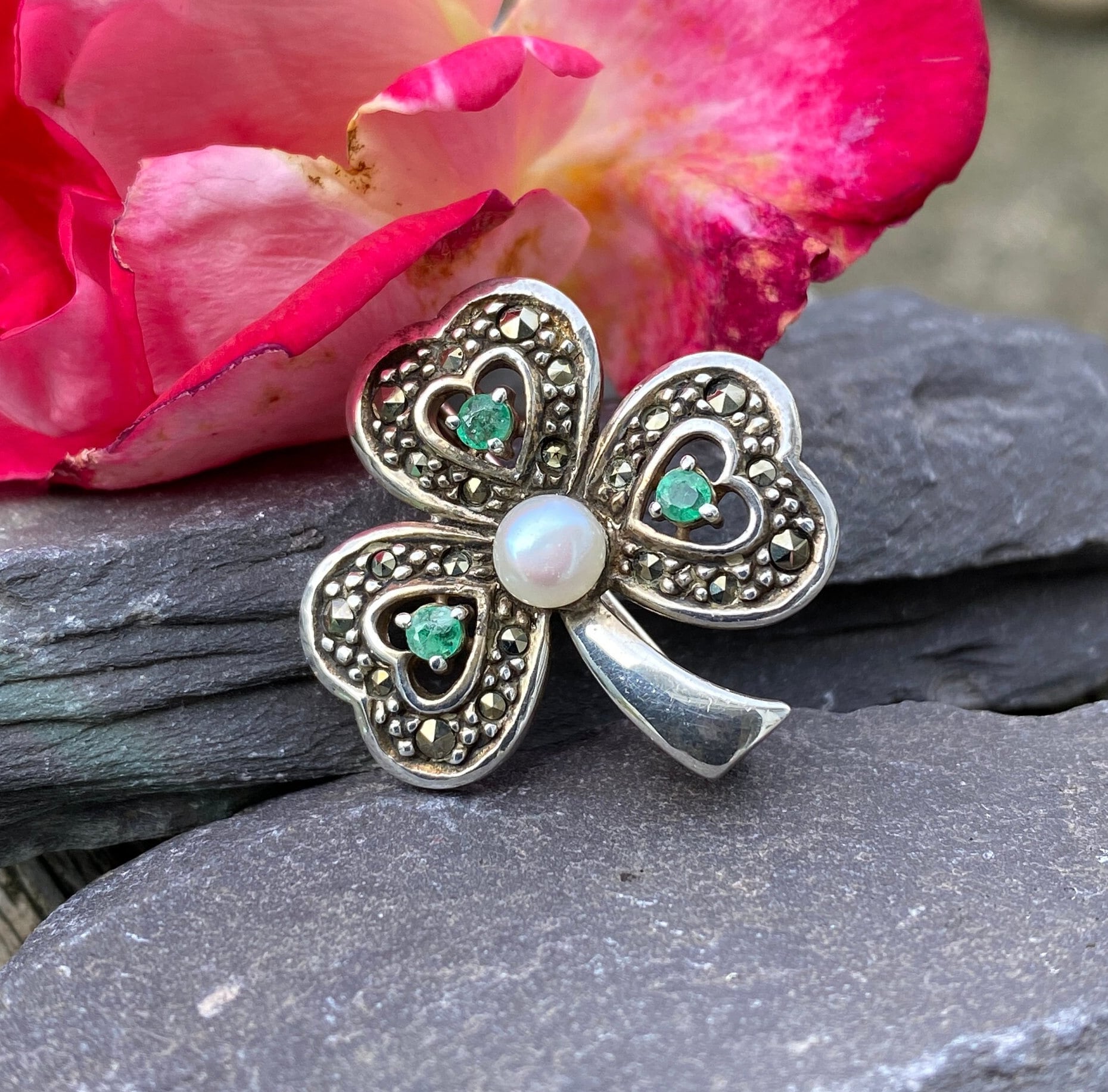 Solvar Silver Clover leaf Brooch Set with Emerald Pearl & Marcasite.