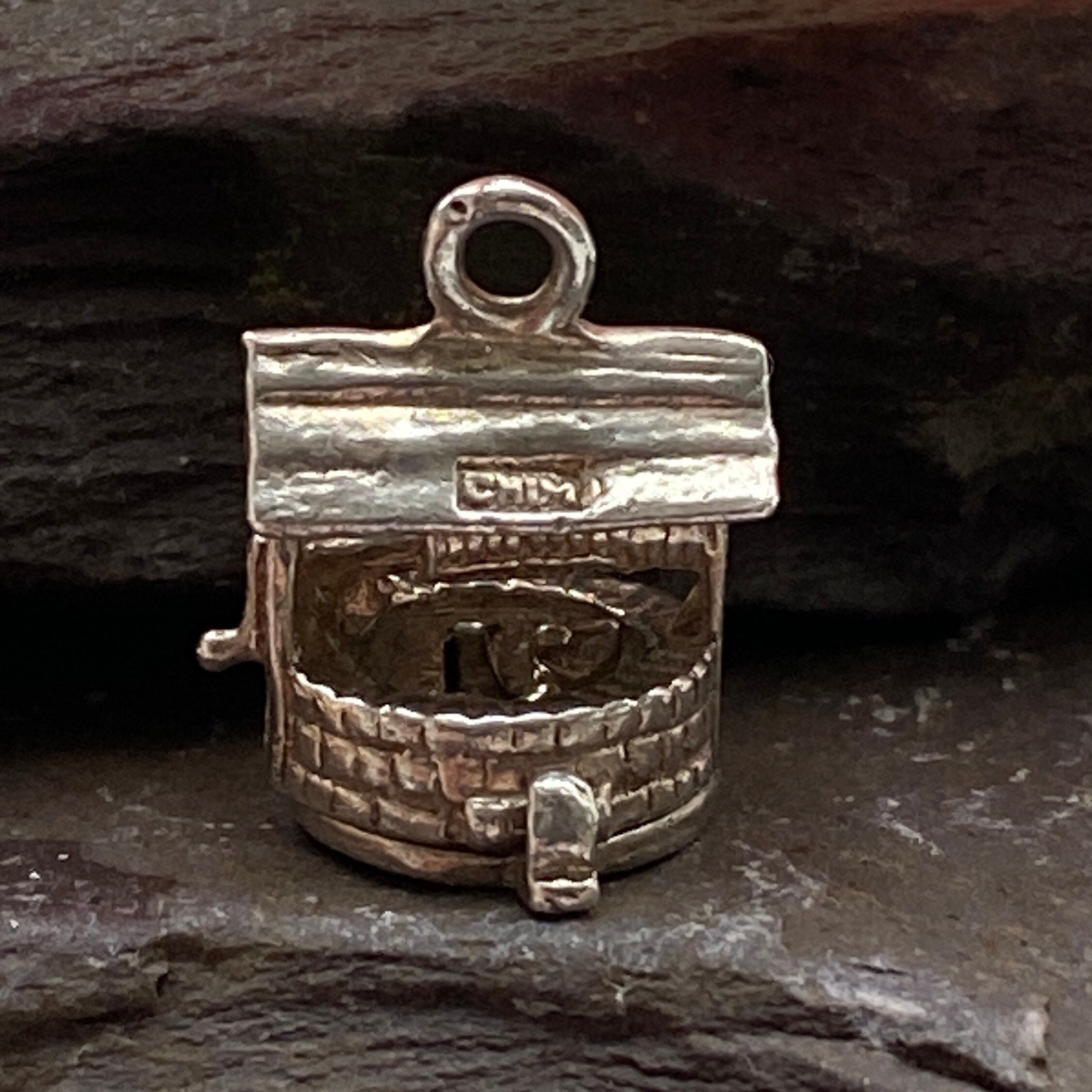 Vintage 'CHIM' Sterling Silver Opening Wishing Well charm.