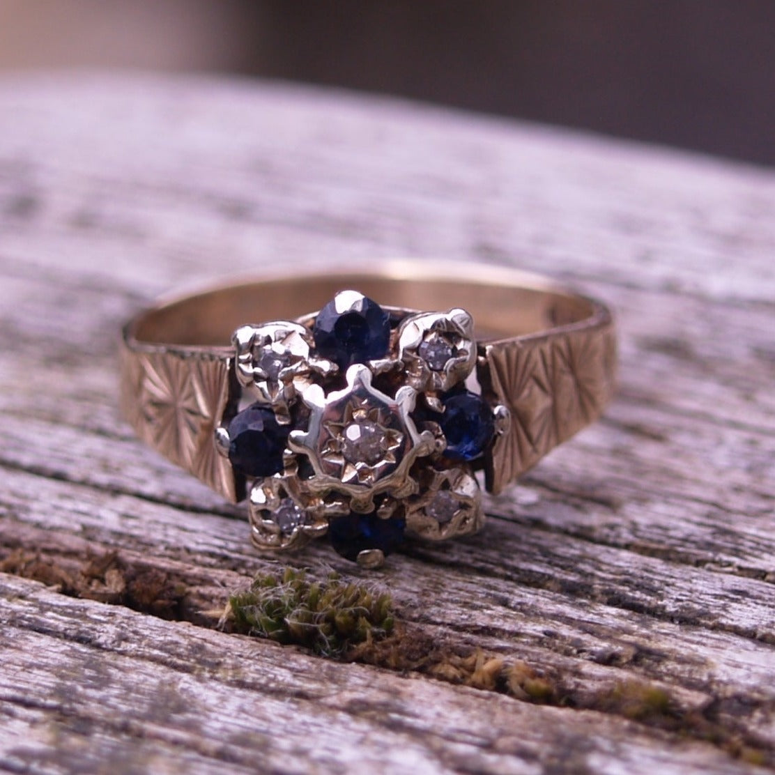 Vintage 9ct Gold Sapphire & Diamond Cluster Ring.