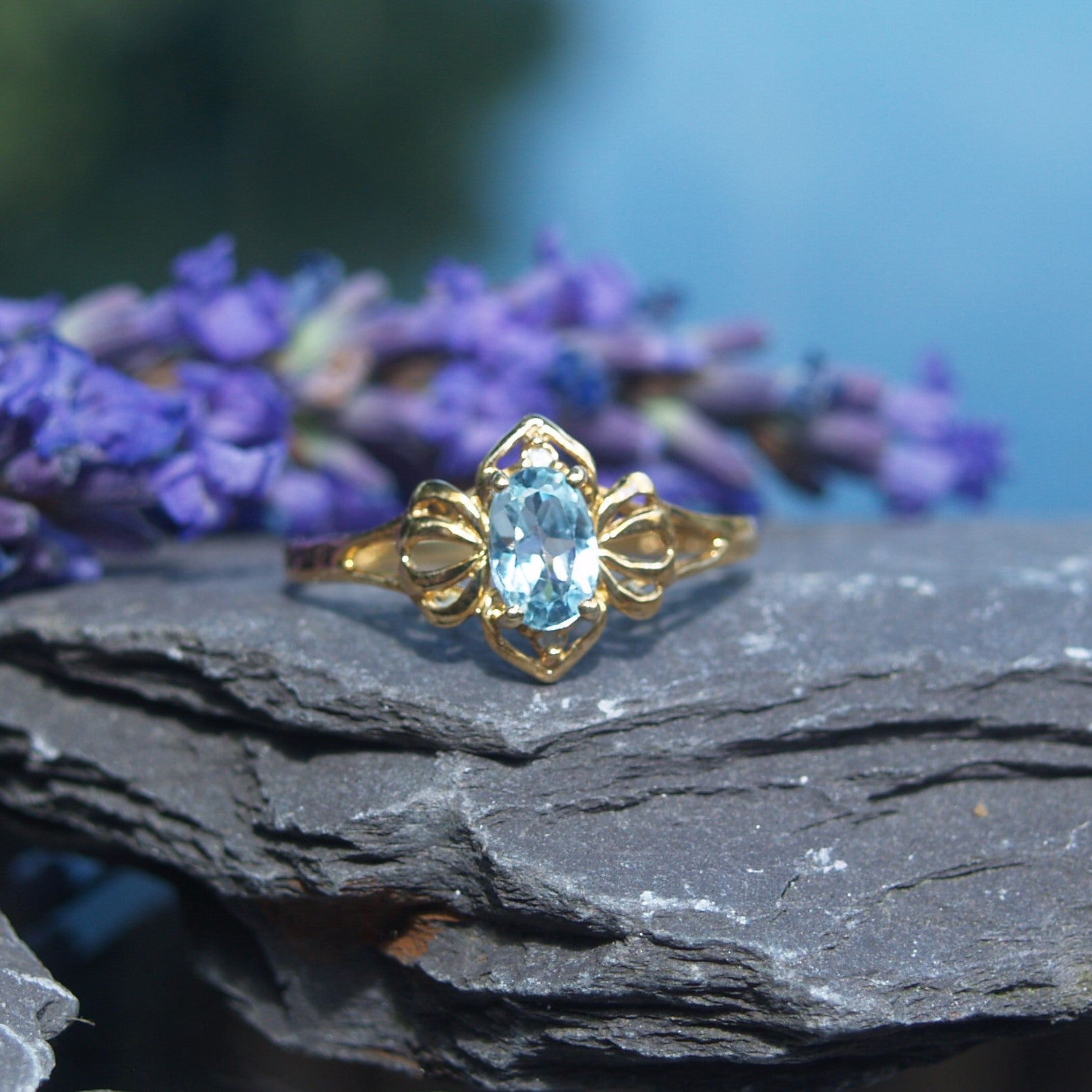 9ct Gold Aquamarine & Diamond Ring Size O 1/2 or 7 1/2 US.
