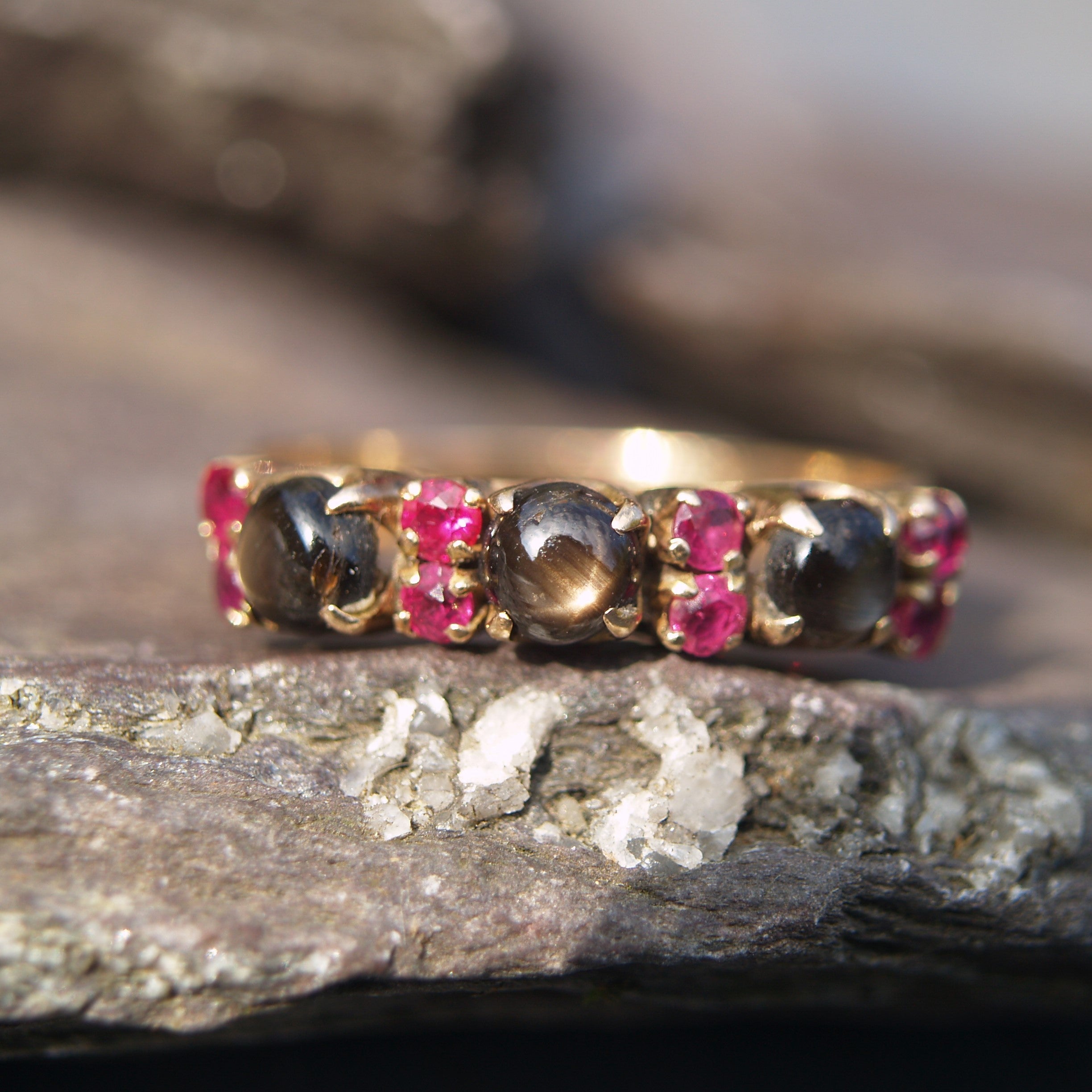 Vintage 14ct Gold Star Sapphire & Ruby Ring.